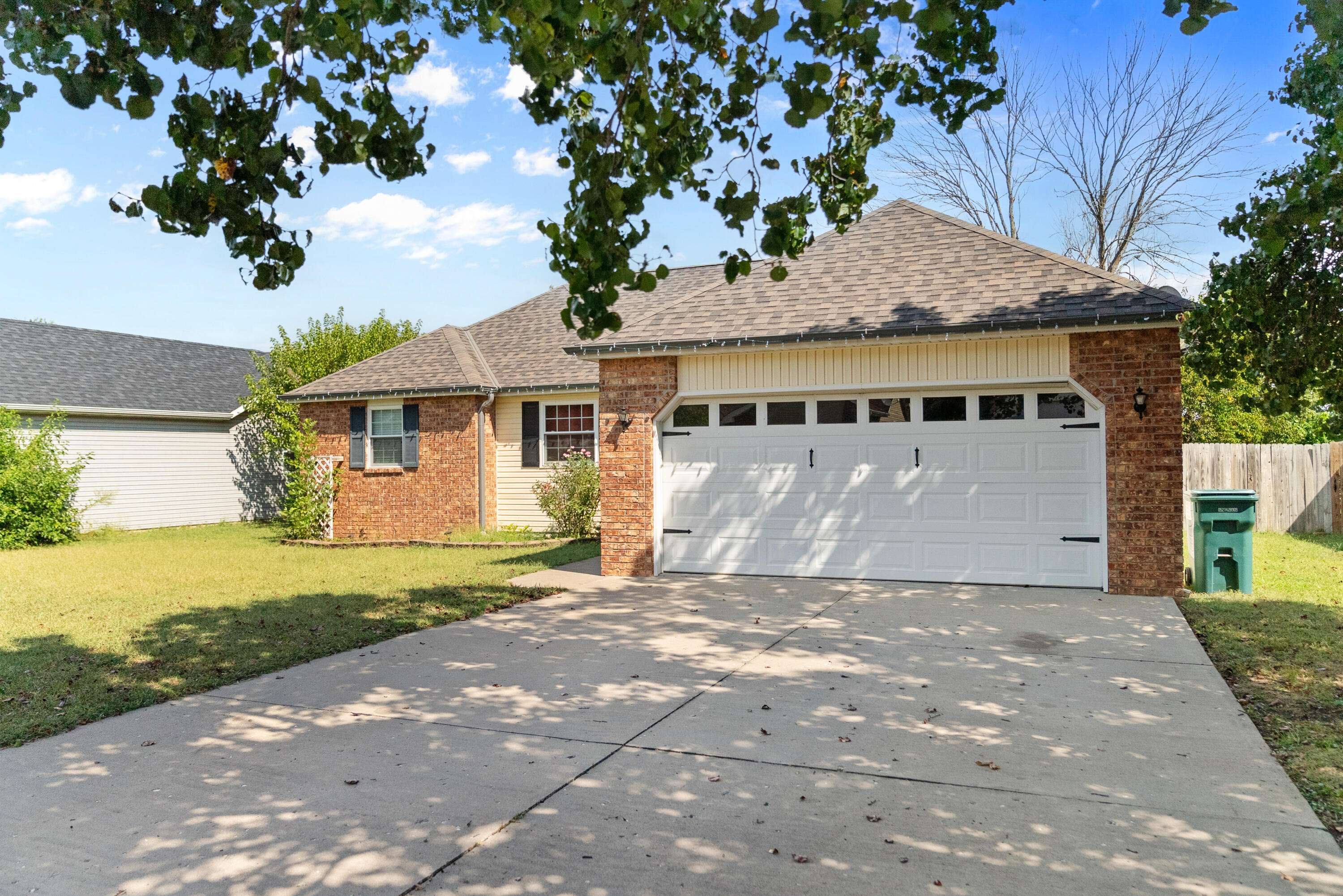 2790 S Hartford AVE, Bolivar, MO 65613