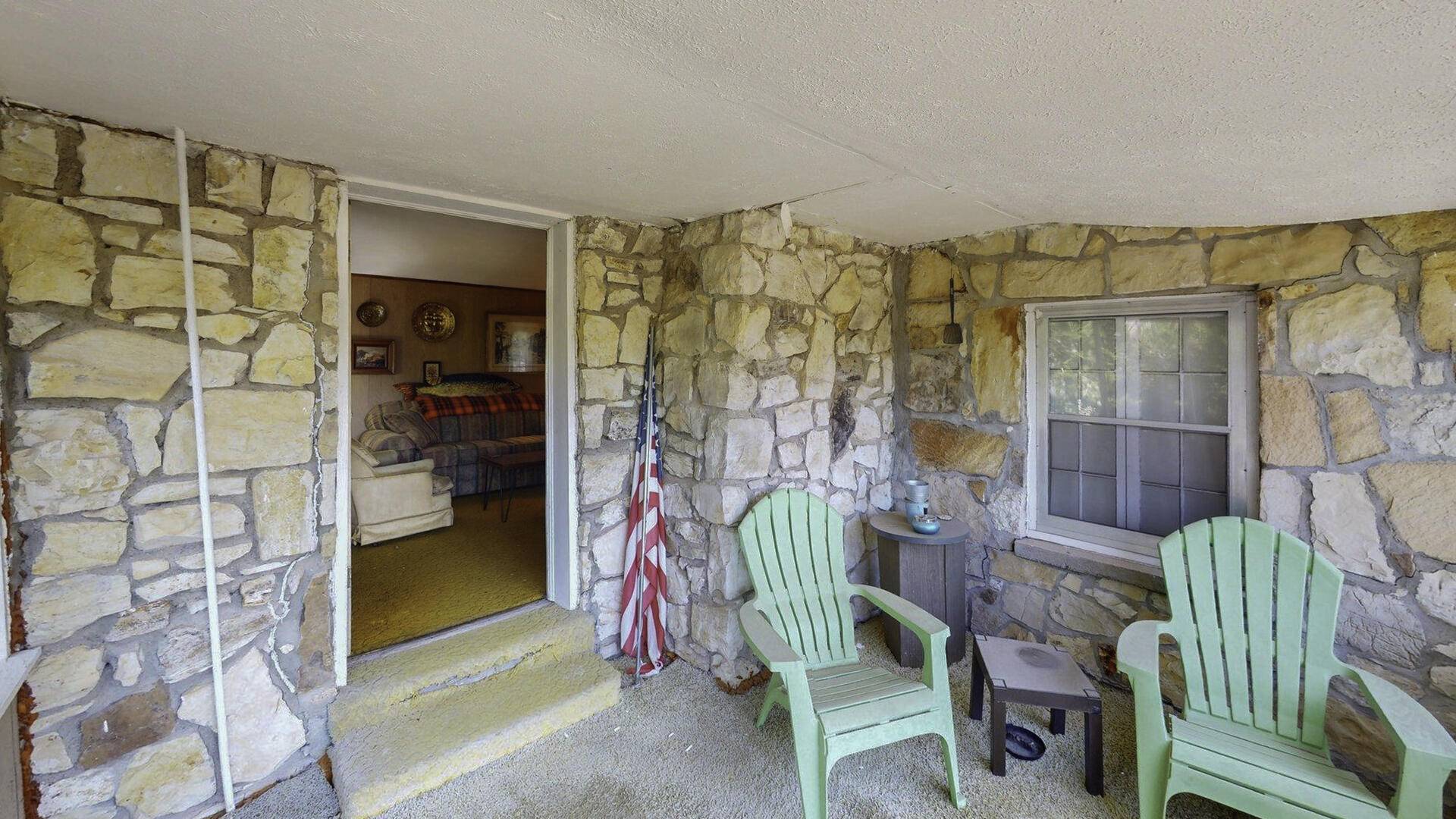 227 Cedar Point RD, Forsyth, MO 65653