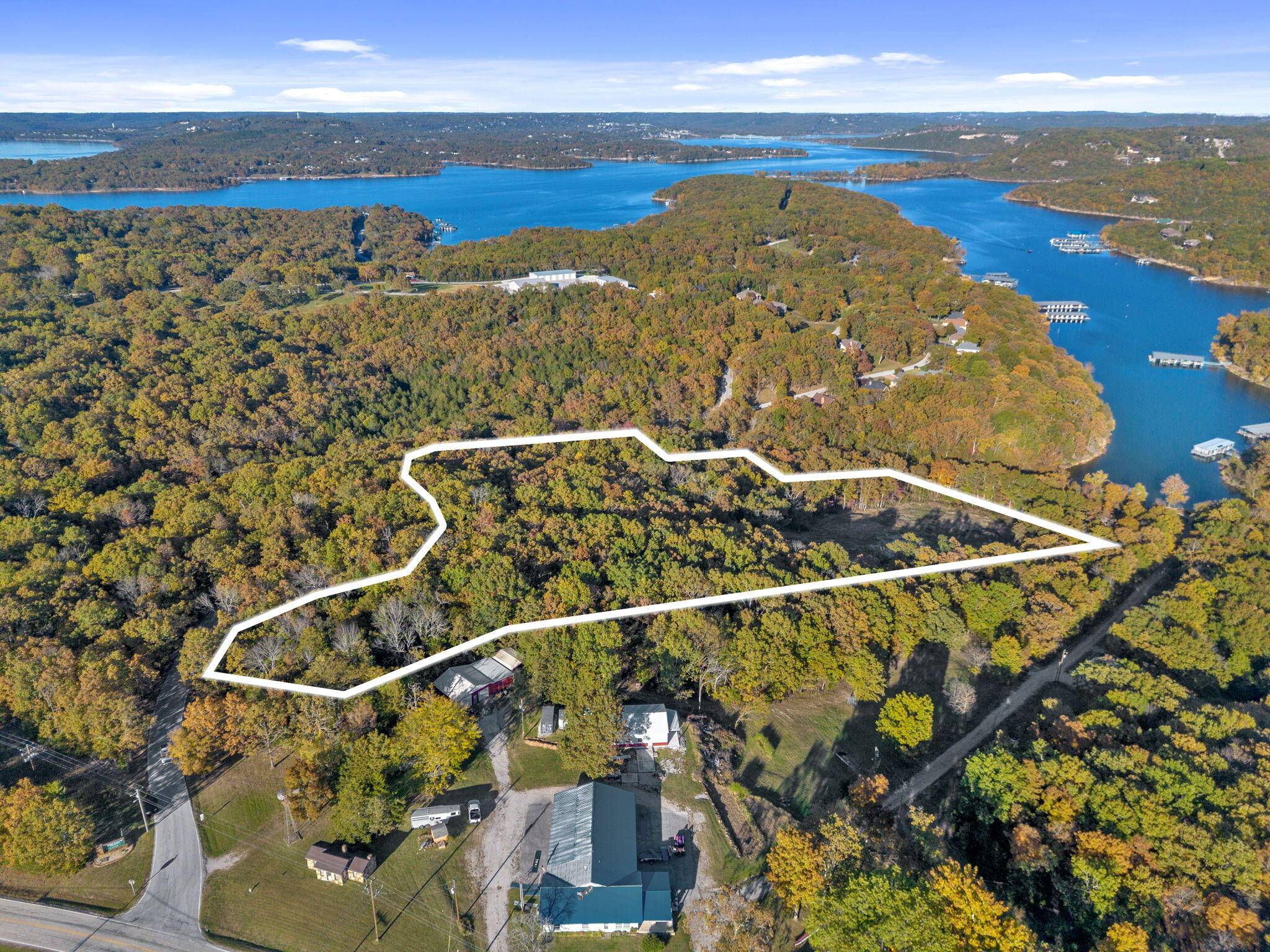 176 Mill Creek Shore LN, Lampe, MO 65681