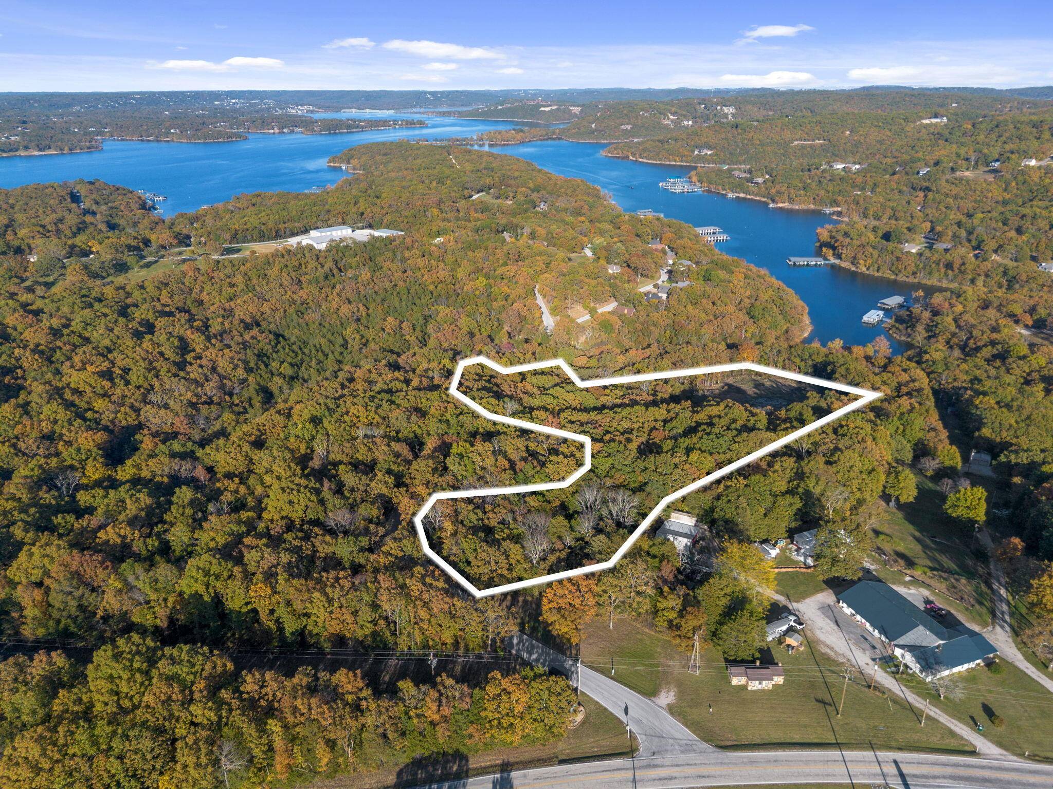 176 Mill Creek Shore LN, Lampe, MO 65681