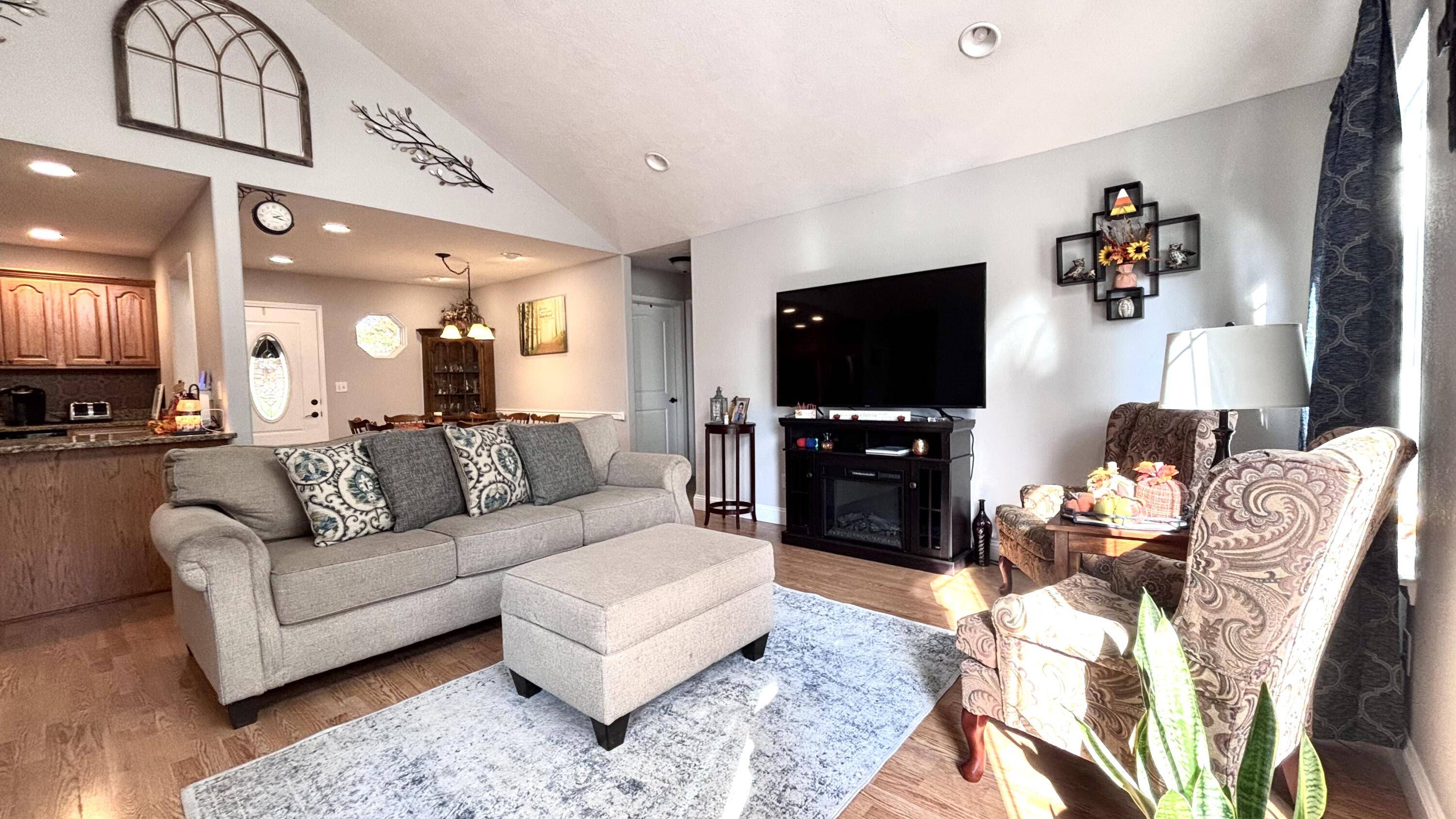 22 Old Southern Road, Branson, MO 65616