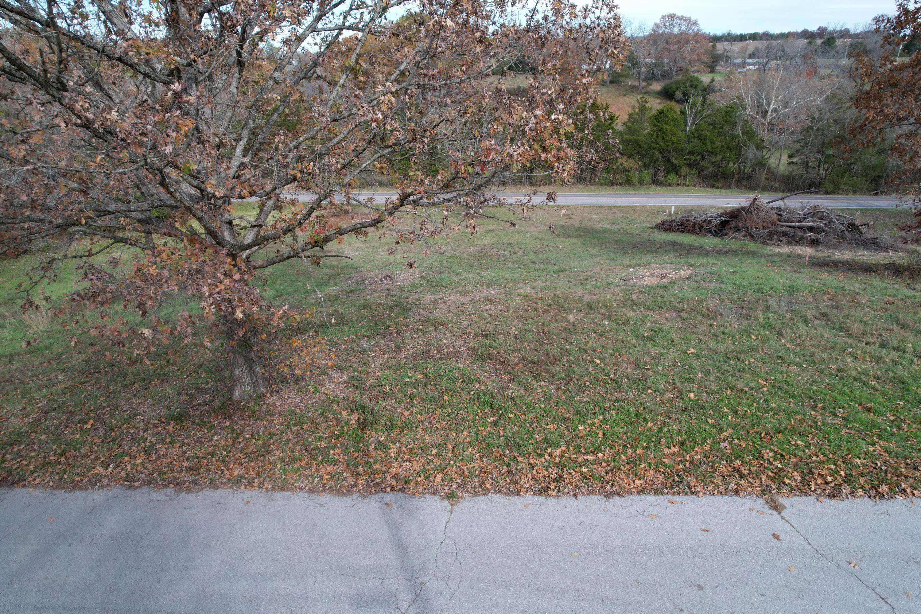 9 Rodeo LN, Ava, MO 65608