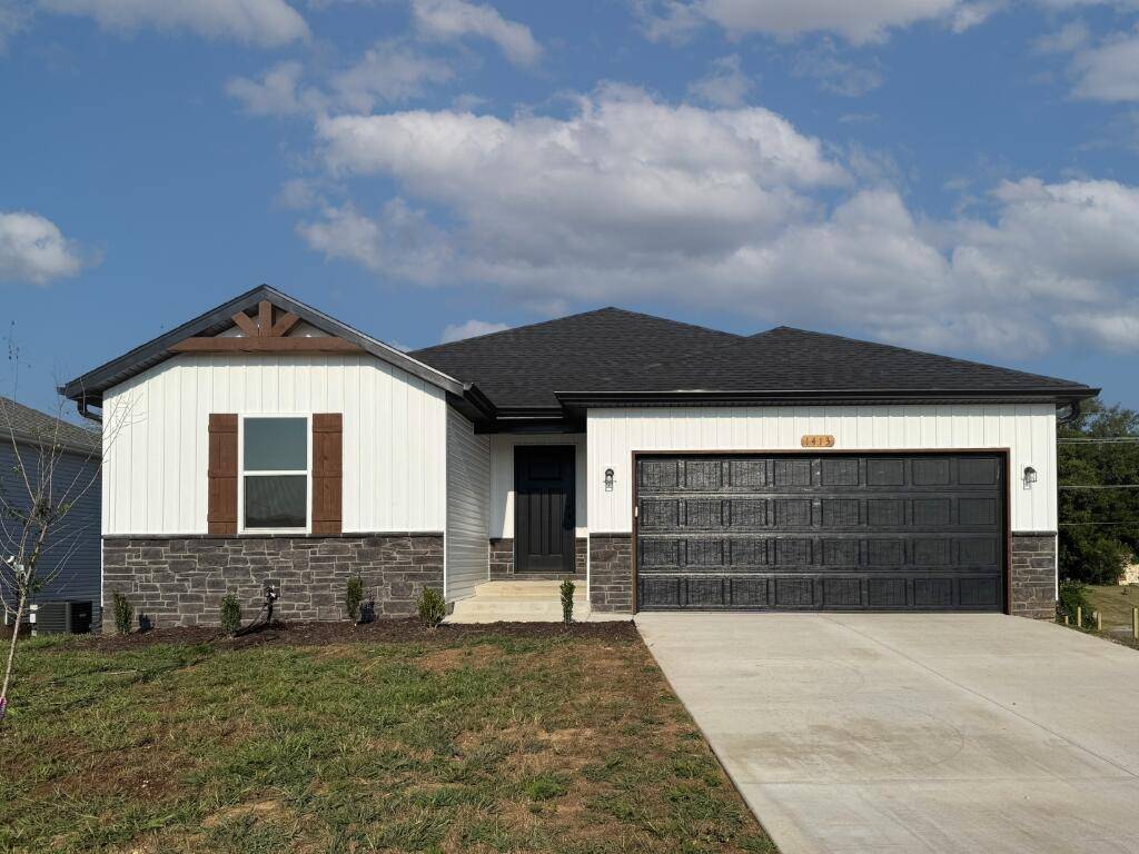 1413 S Barnard WAY, Republic, MO 65738
