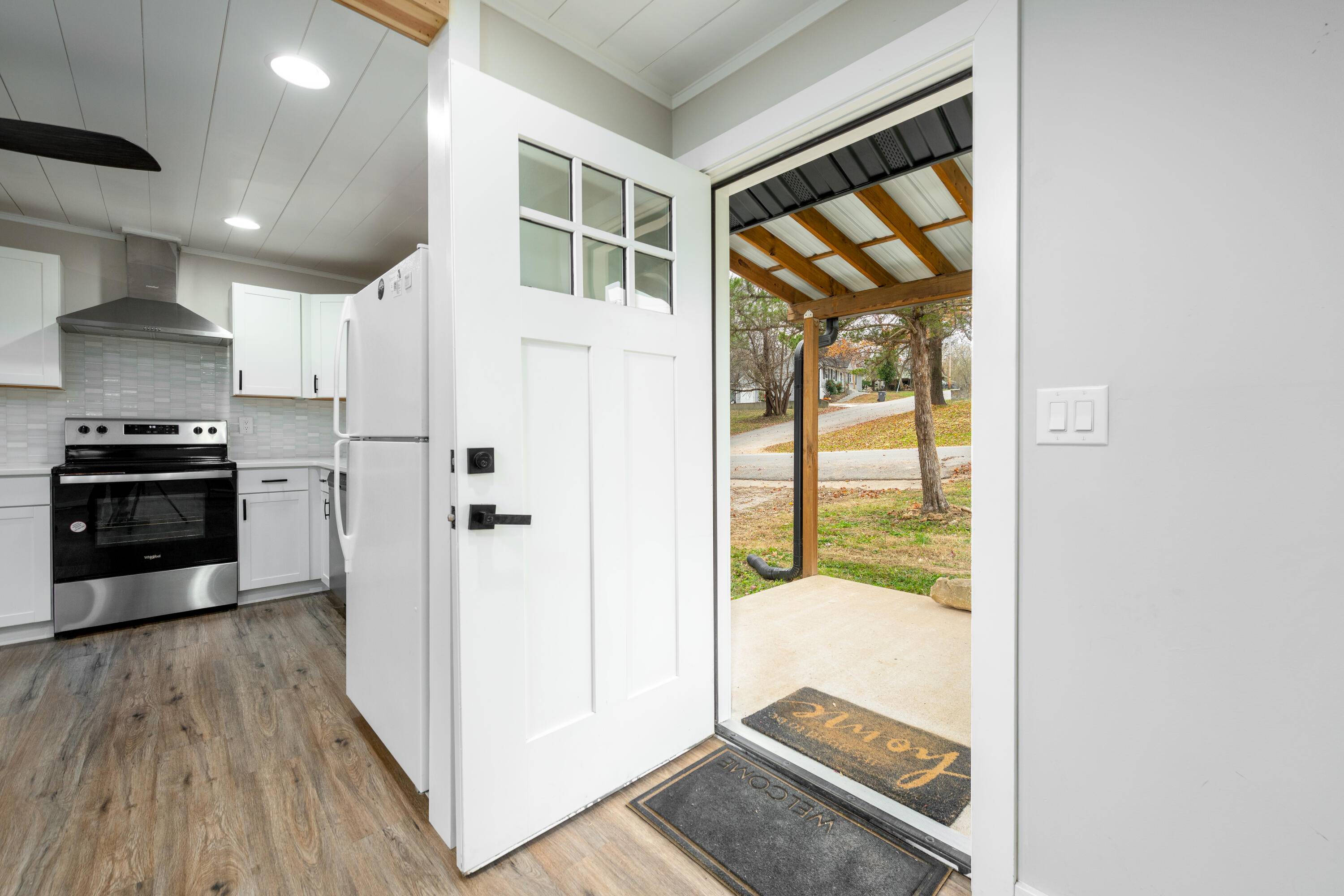 605 E Oak ST, Ozark, MO 65721