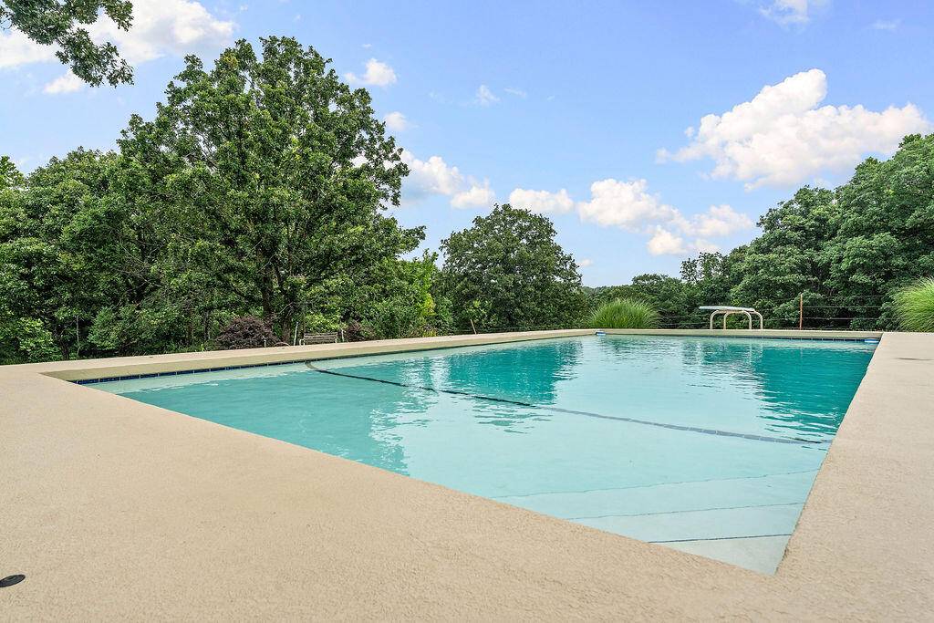 171 Togi Hill RD, Noel, MO 64854