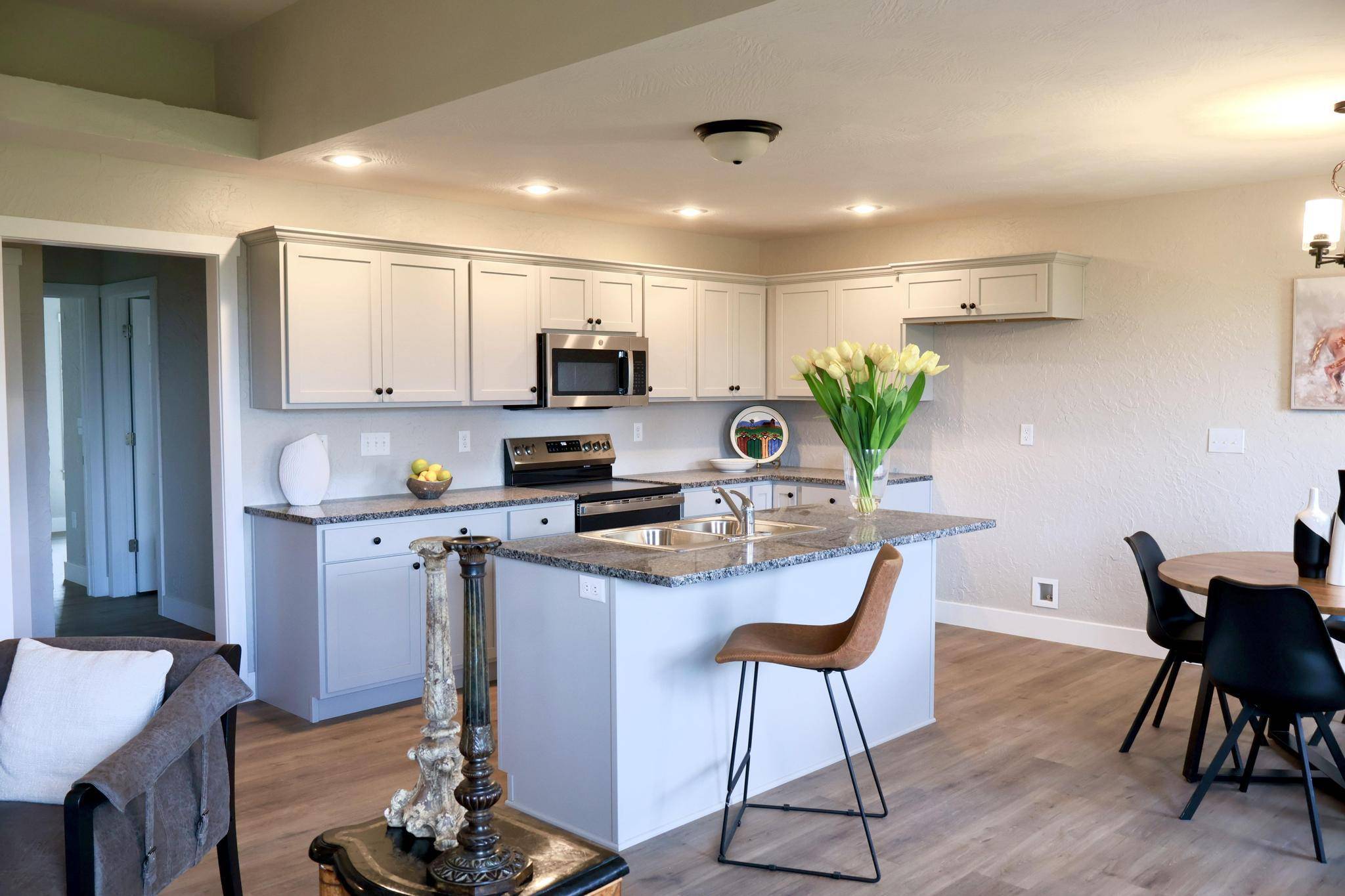 3741 W Freeman ST, Bolivar, MO 65613