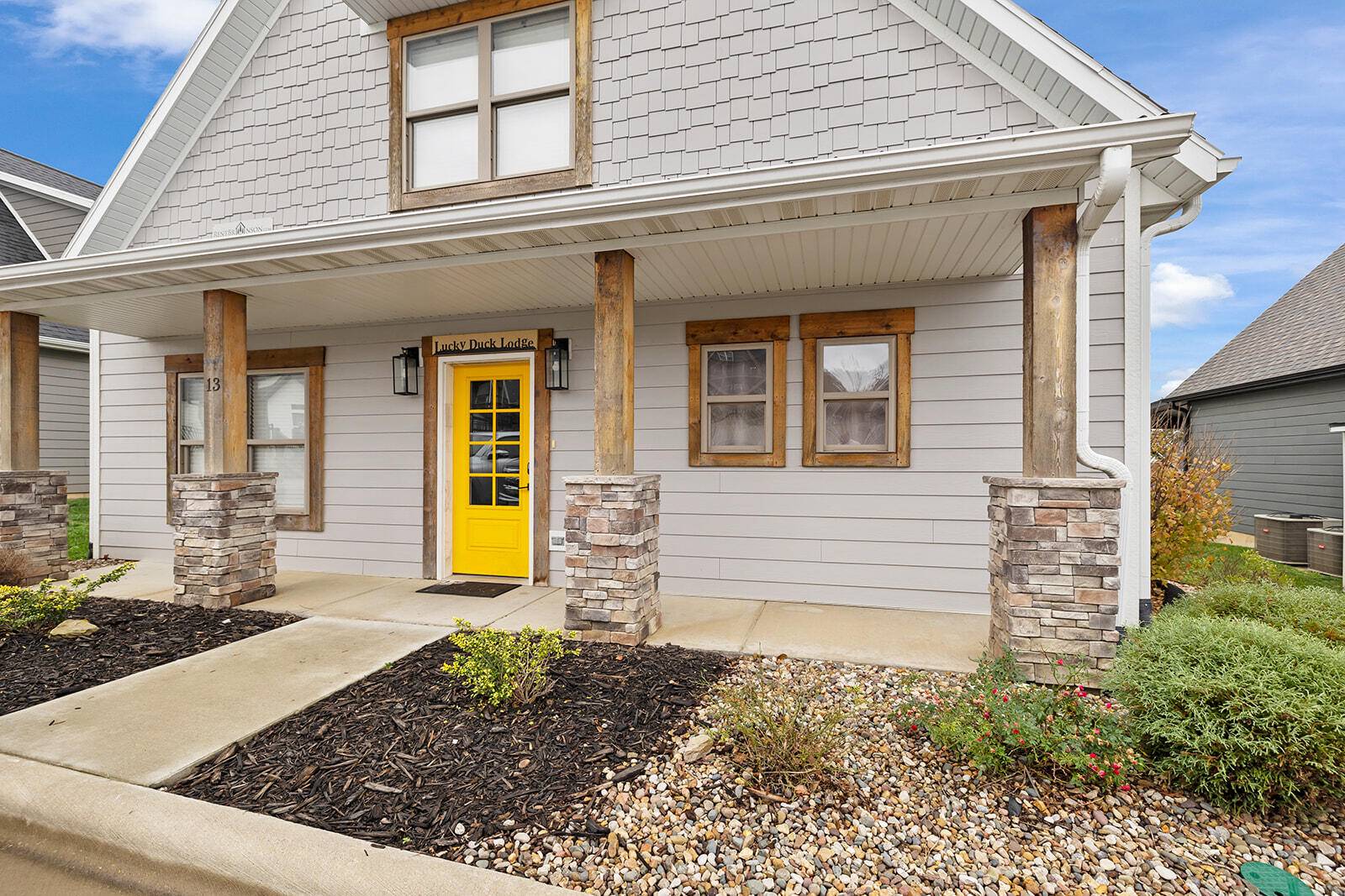140 Watersound WAY #13, Hollister, MO 65672