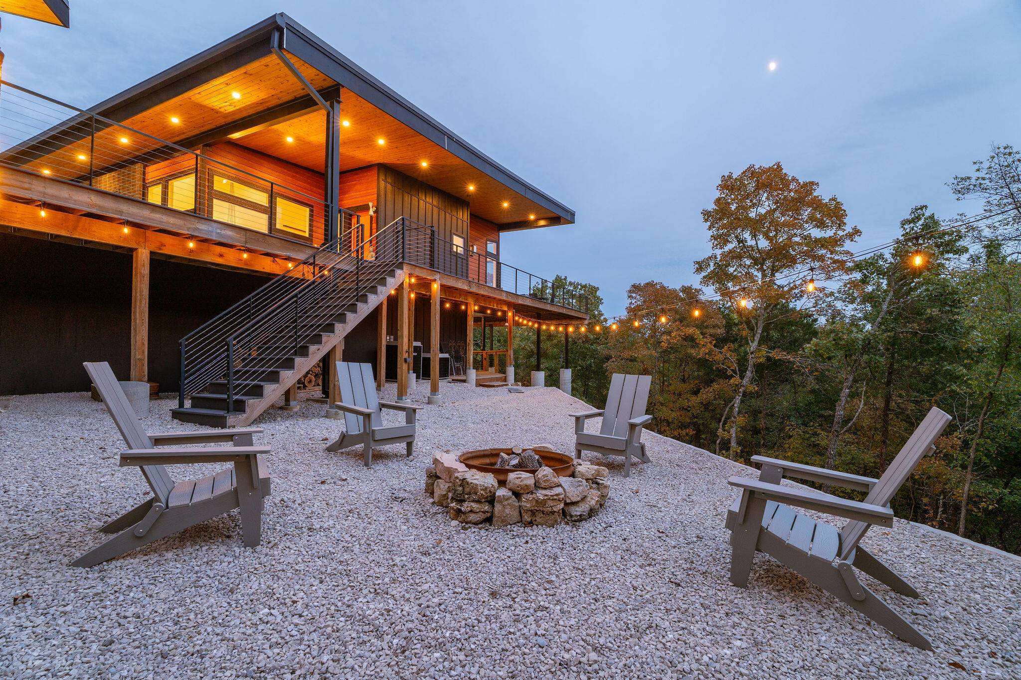 176 Canada DR, Branson West, MO 65737