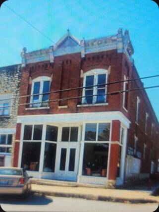 103 S Main ST, Galena, MO 65656