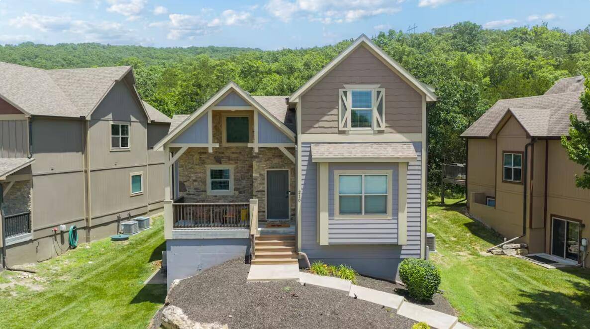210 Deep Forest, Hollister, MO 65672