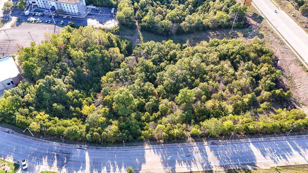 000 Expressway LN #Lot 5, Branson, MO 65616