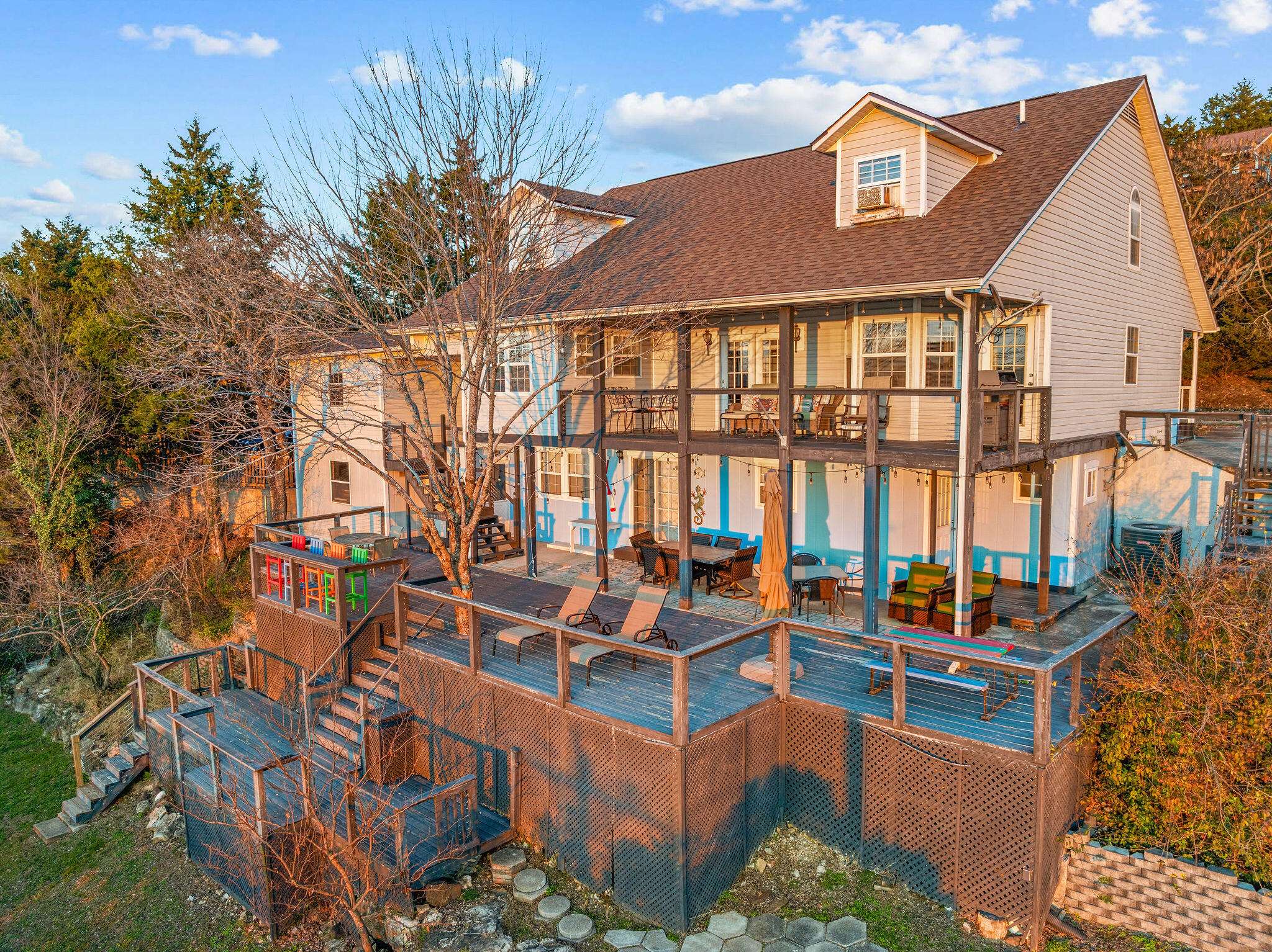 147 Liberty LN, Kimberling City, MO 65686