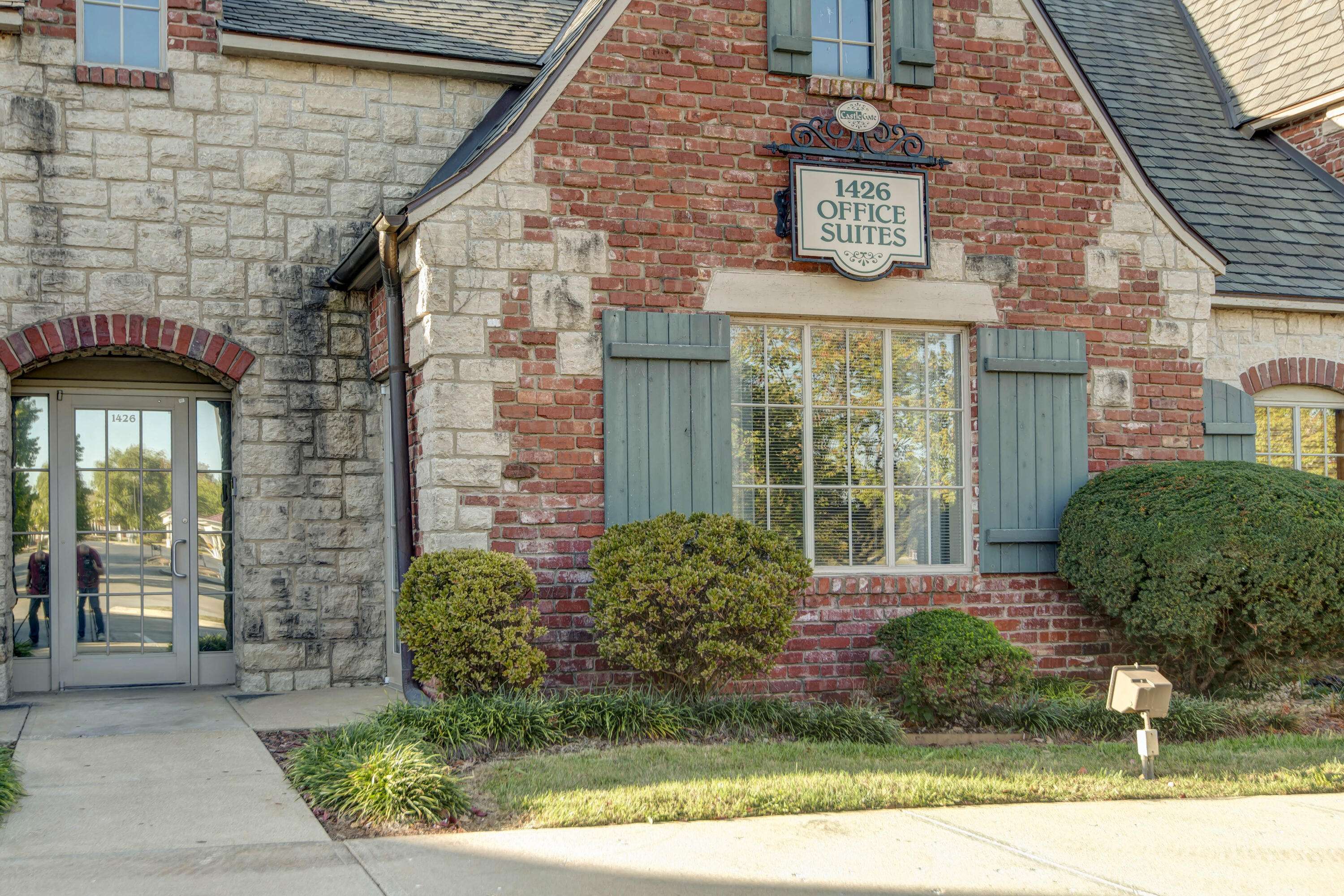 1426 E Bradford Pkwy #Suite L-6, Springfield, MO 65804