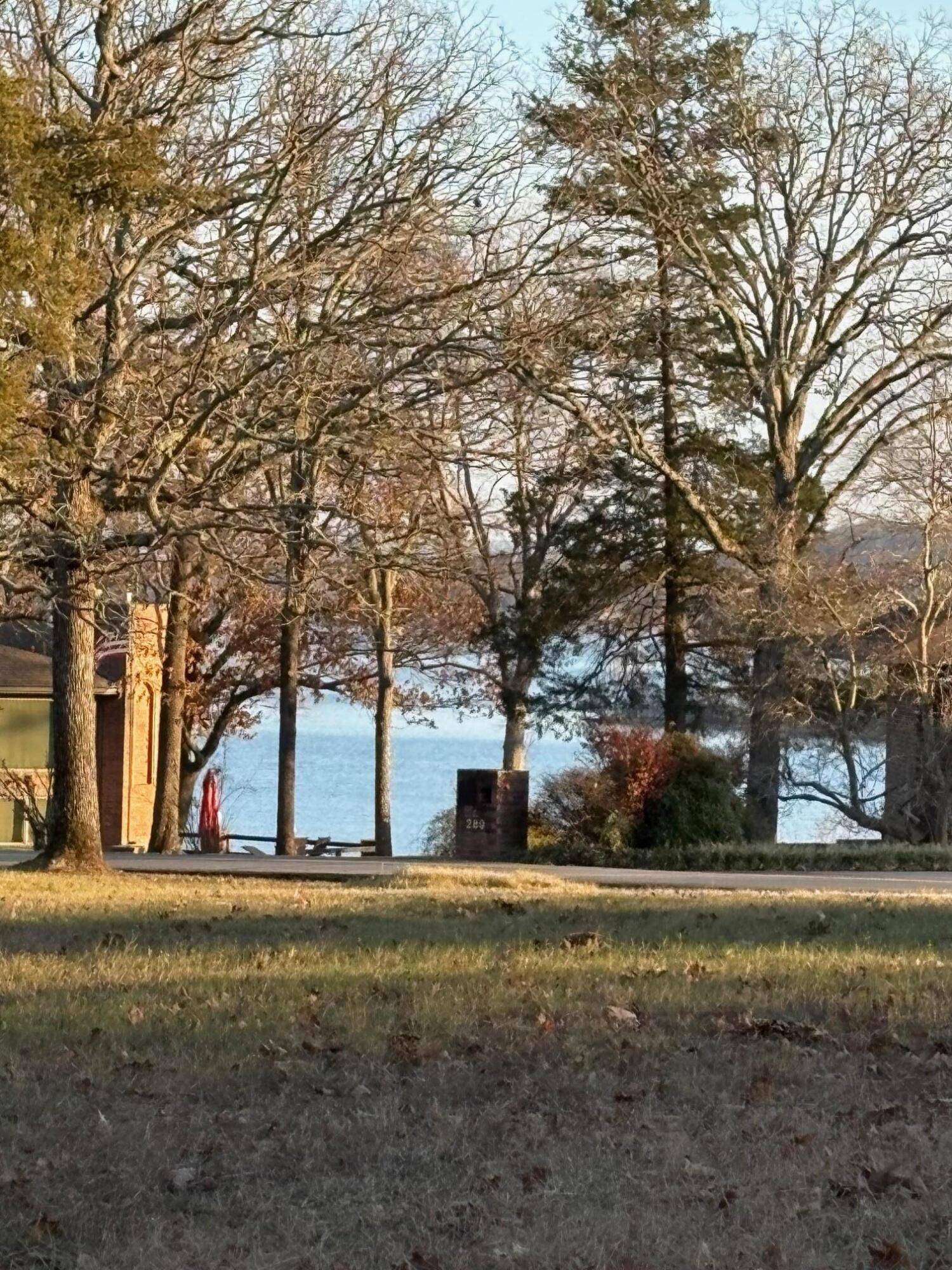 148 Water Point LN, Branson West, MO 65737
