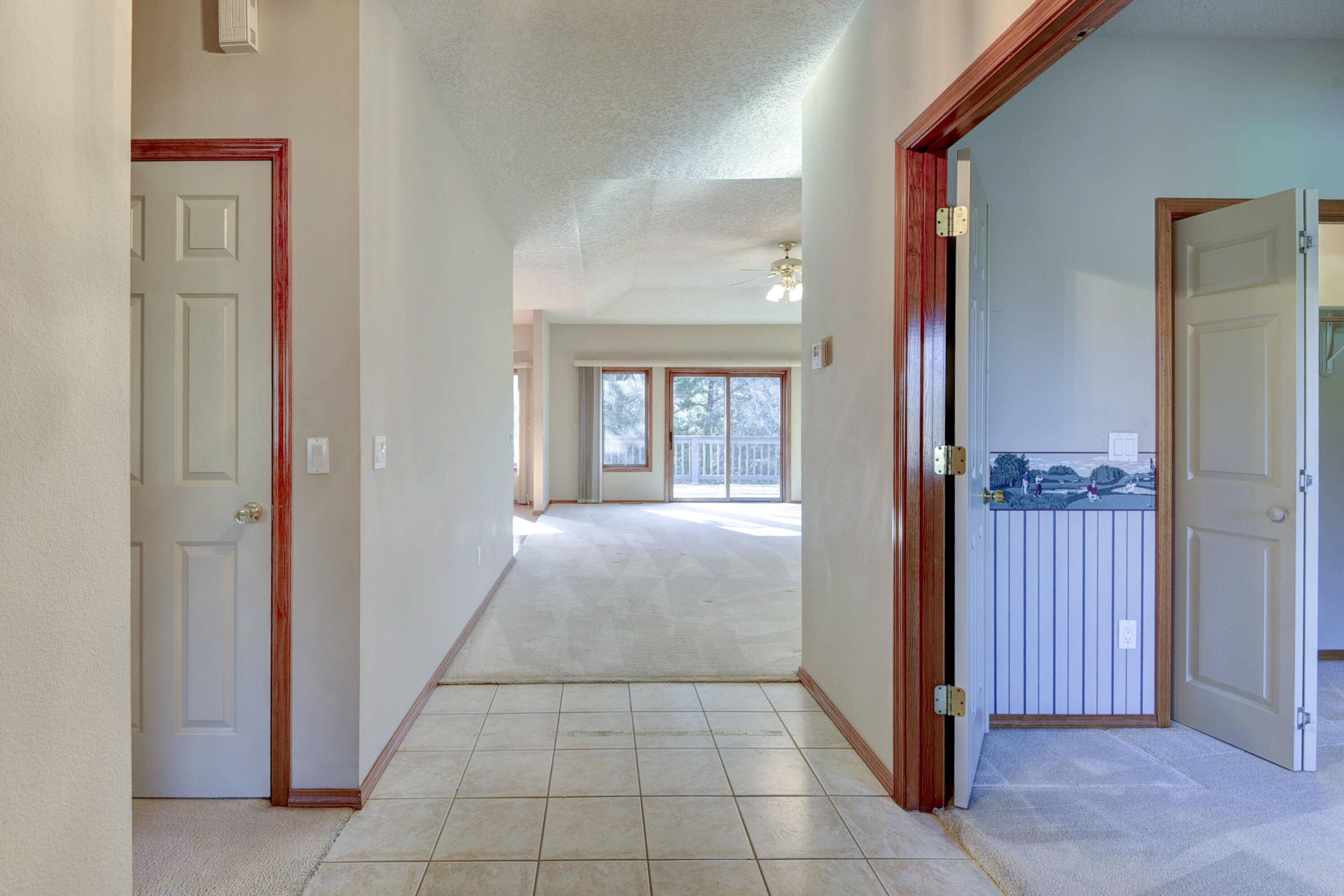 1304 Stoneycreek LN, Branson West, MO 65737