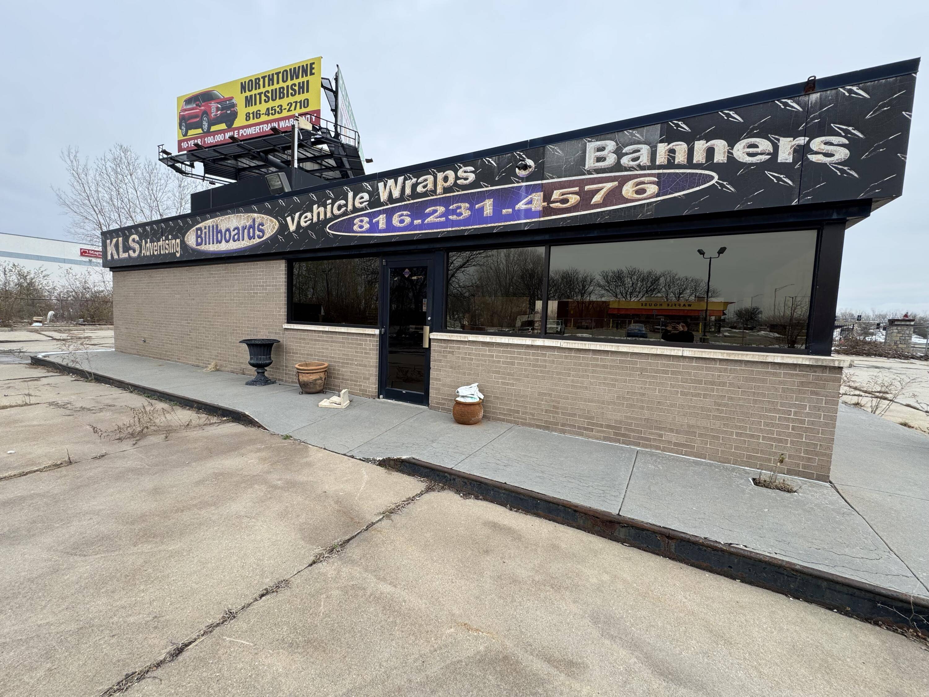 6850 E Front ST, Kansas City, MO 64120