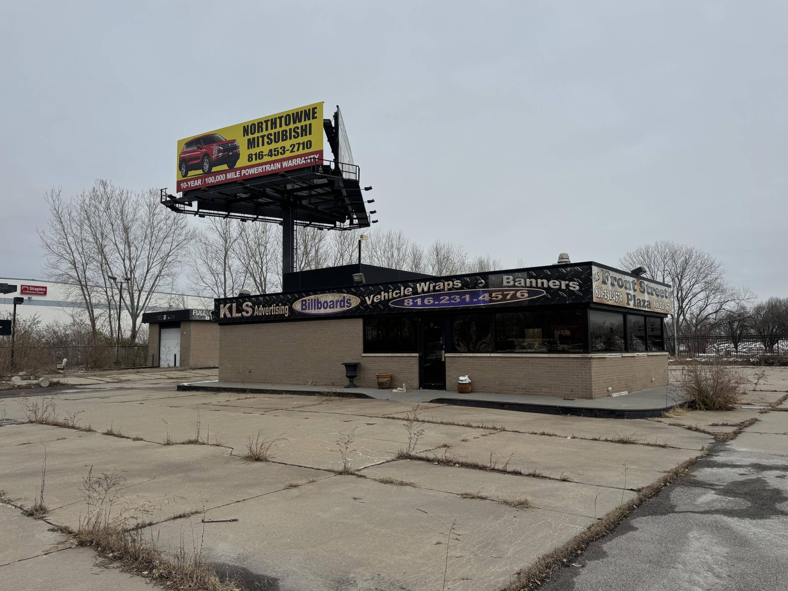6850 E Front ST, Kansas City, MO 64120