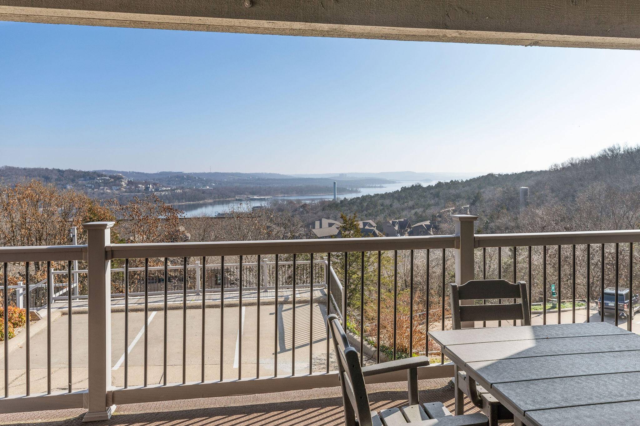 3 Treehouse LN #1, Indian Point, MO 65616