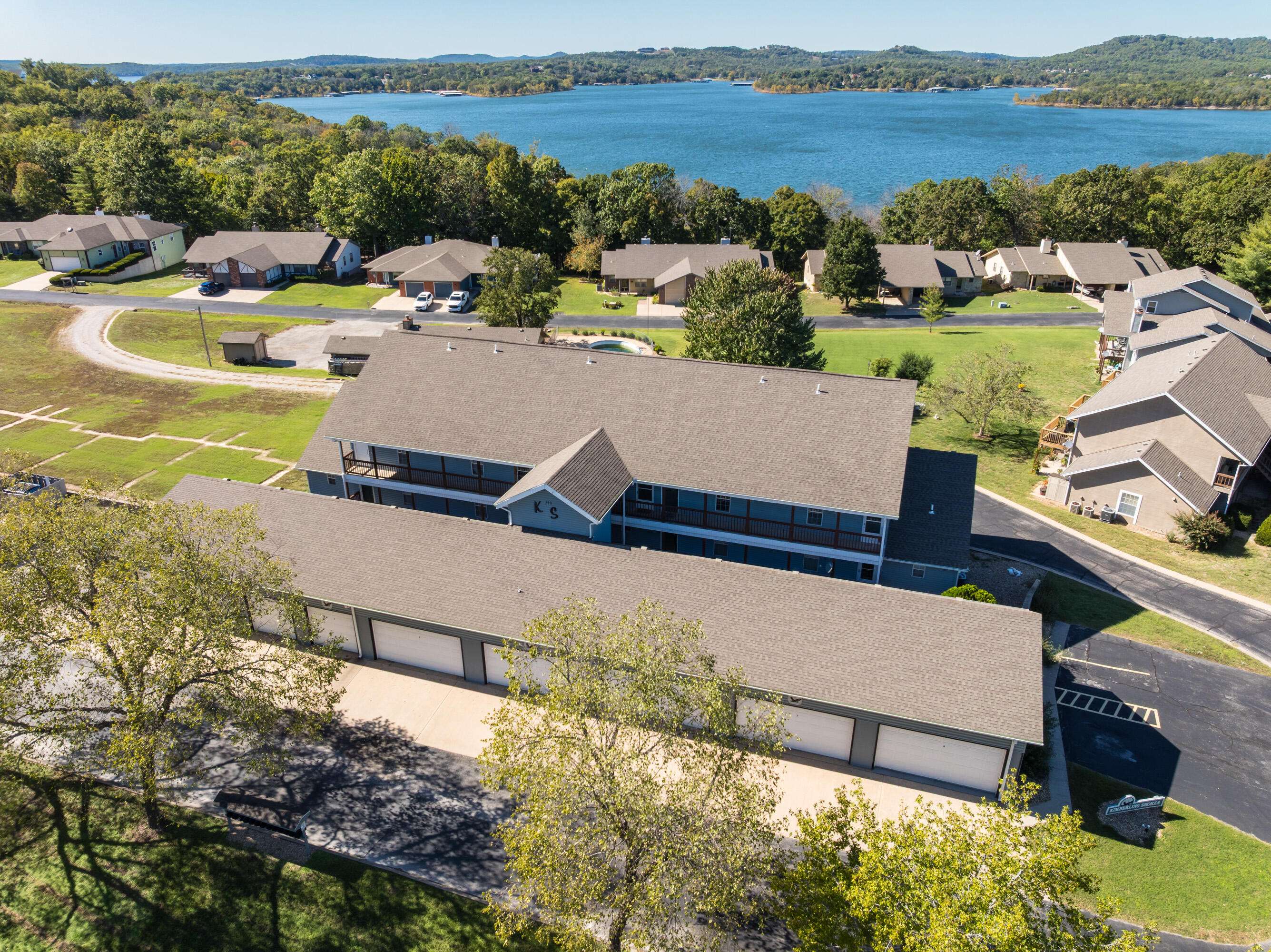 110 Kimberling Shores LN #4, Kimberling City, MO 65686