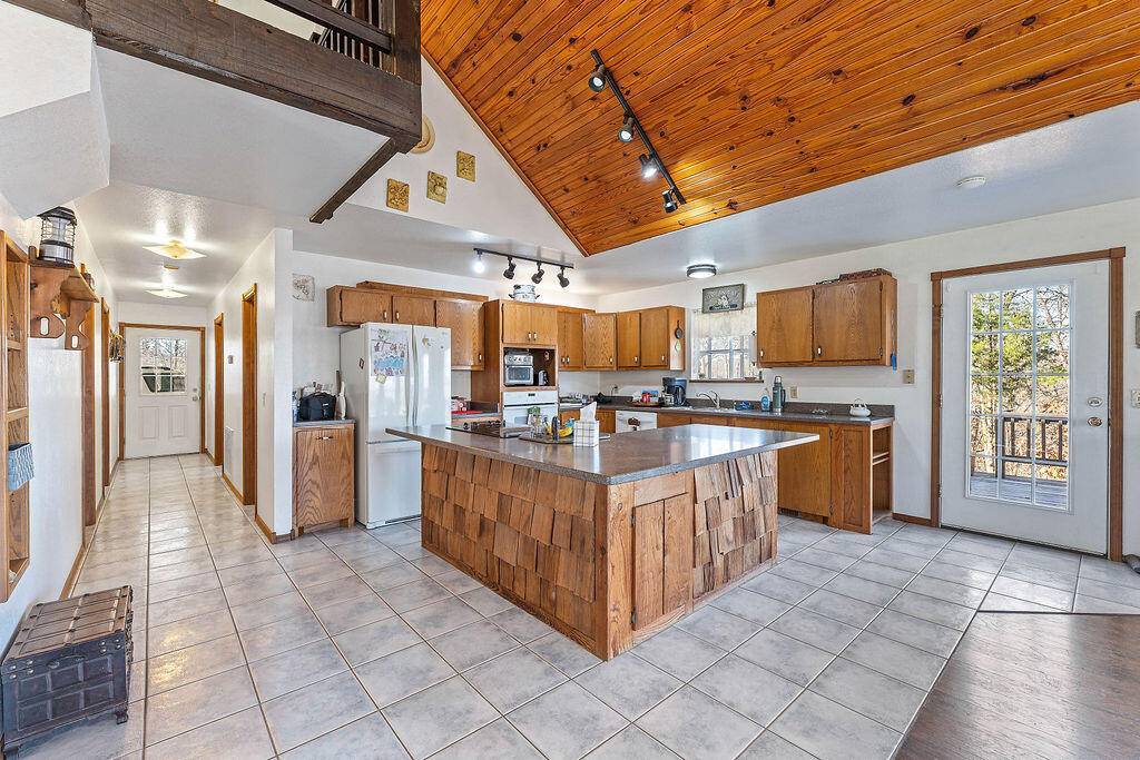 1471 Walnut RD, Anderson, MO 64831