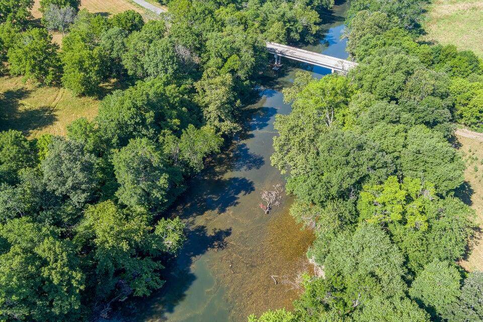 2097 W Big Bend RD, Nixa, MO 65714