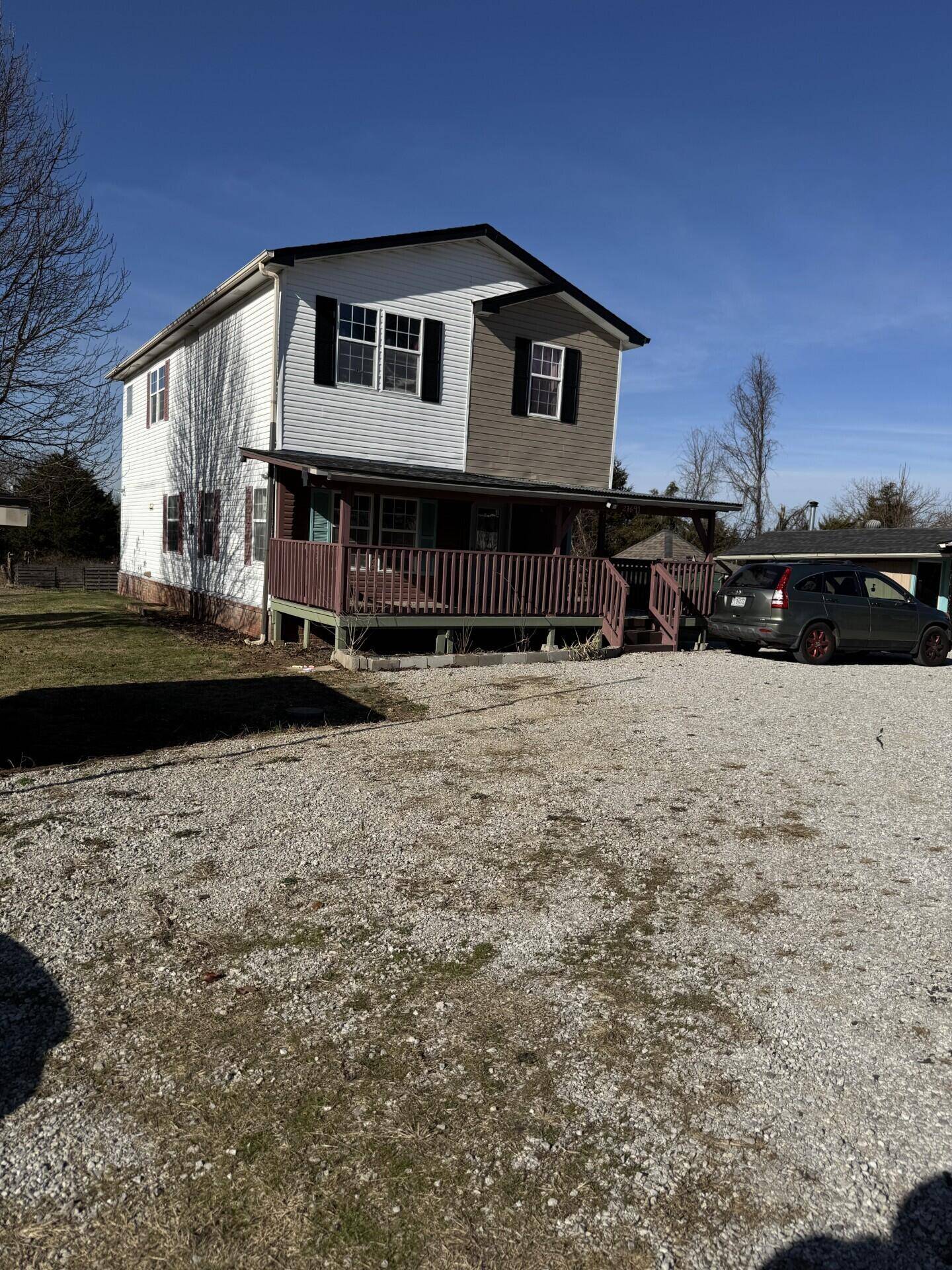 27691 Longview LN, Seligman, MO 65745