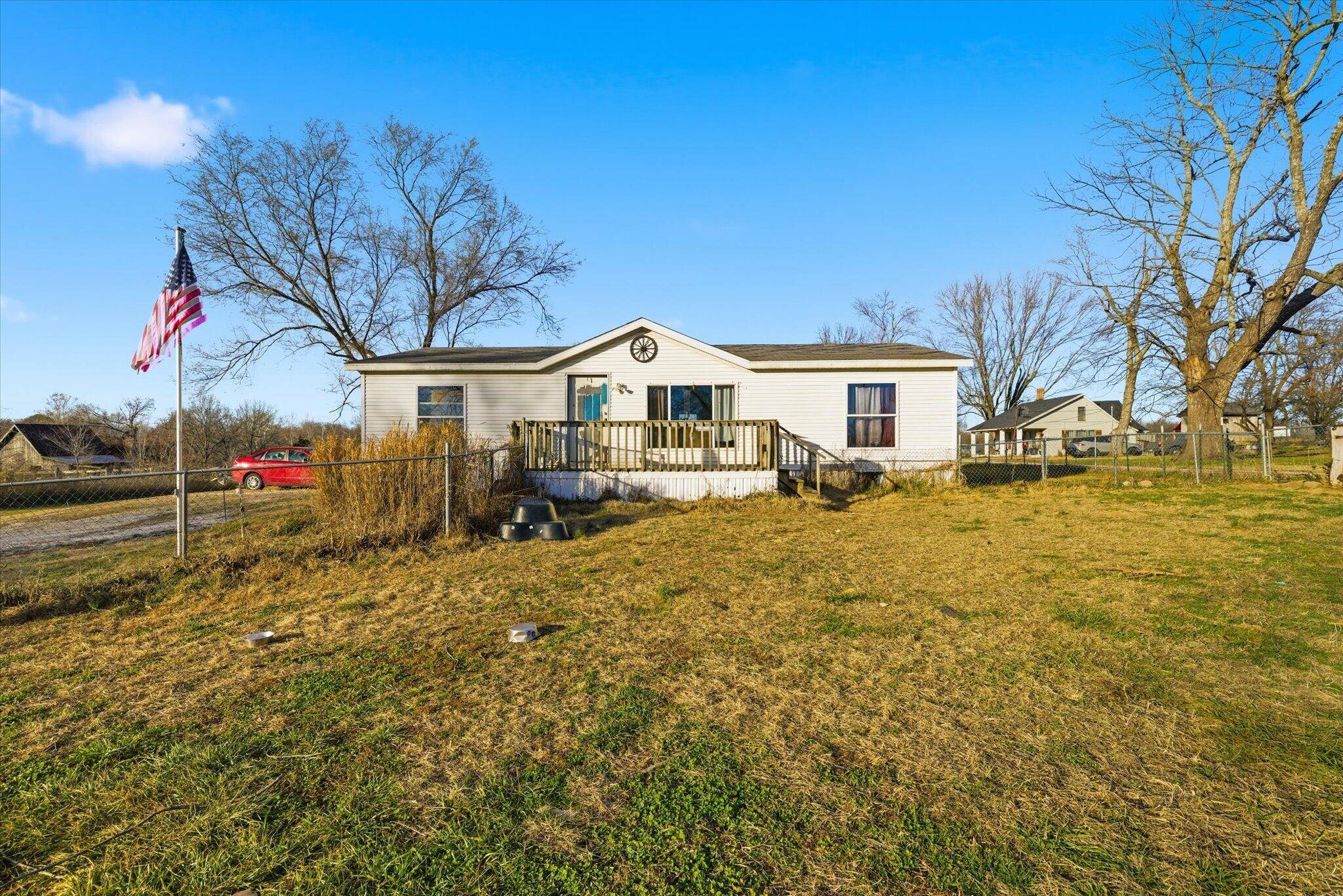551 E Dunkle ST, Everton, MO 65646