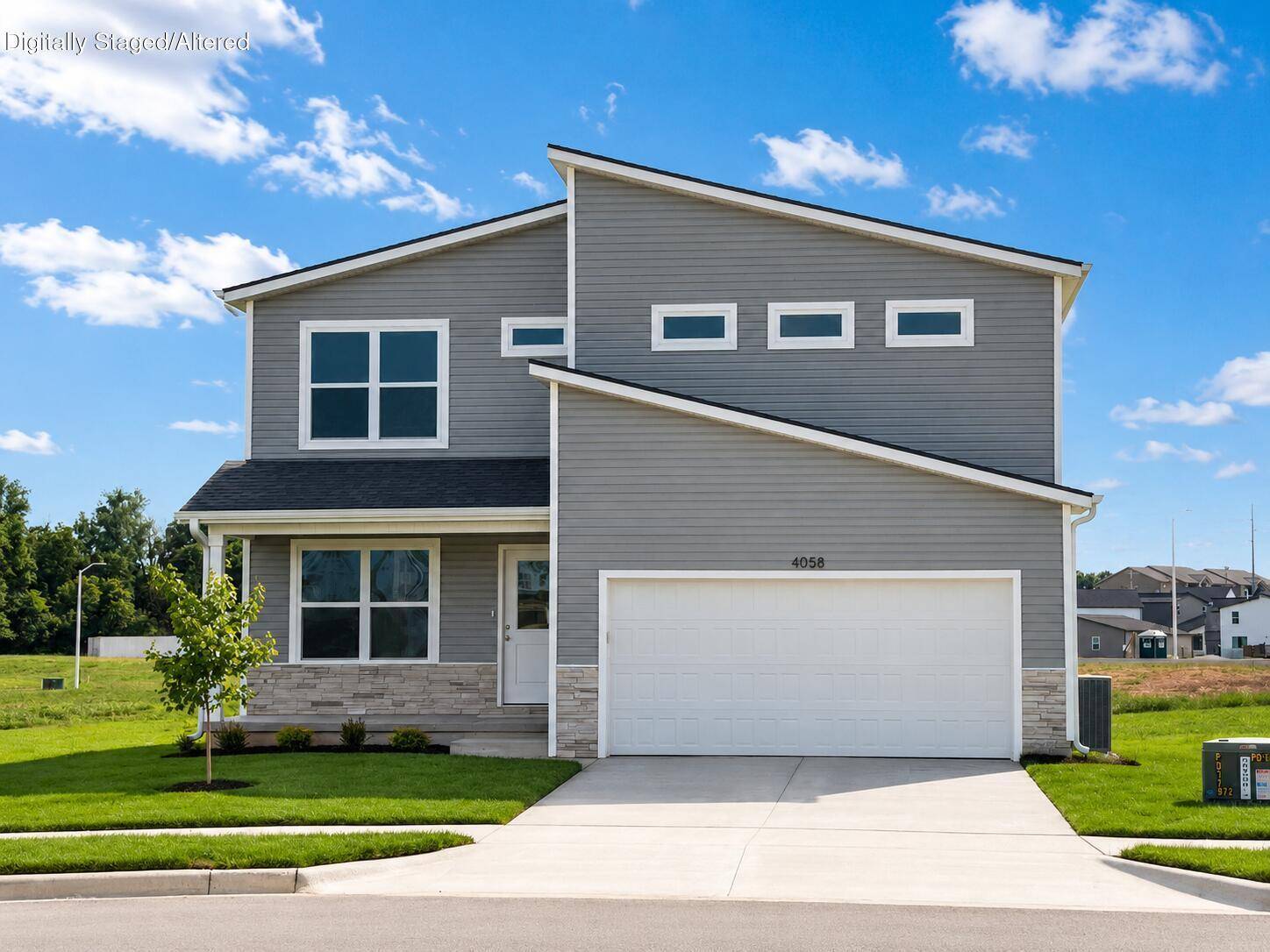 1763 N Boxwood DR, Brookline, MO 65619