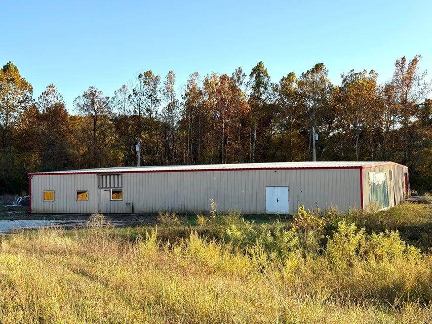 000 Hwy B, Houston, MO 65483
