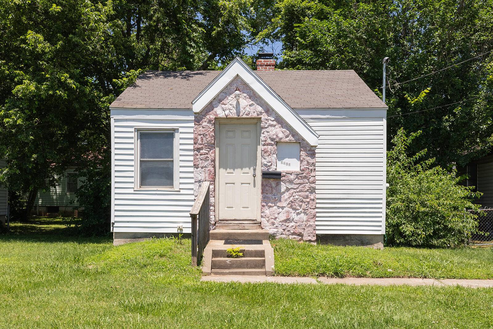 1701-1709 E Chestnut ST, Springfield, MO 65802