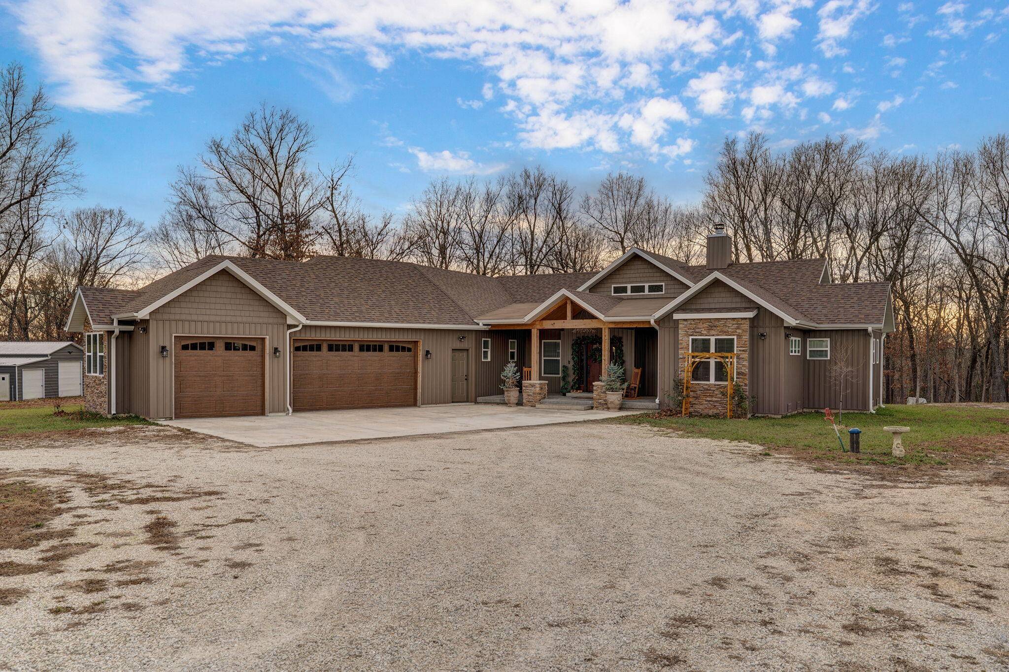 3294 W Farm Road 2, Brighton, MO 65617