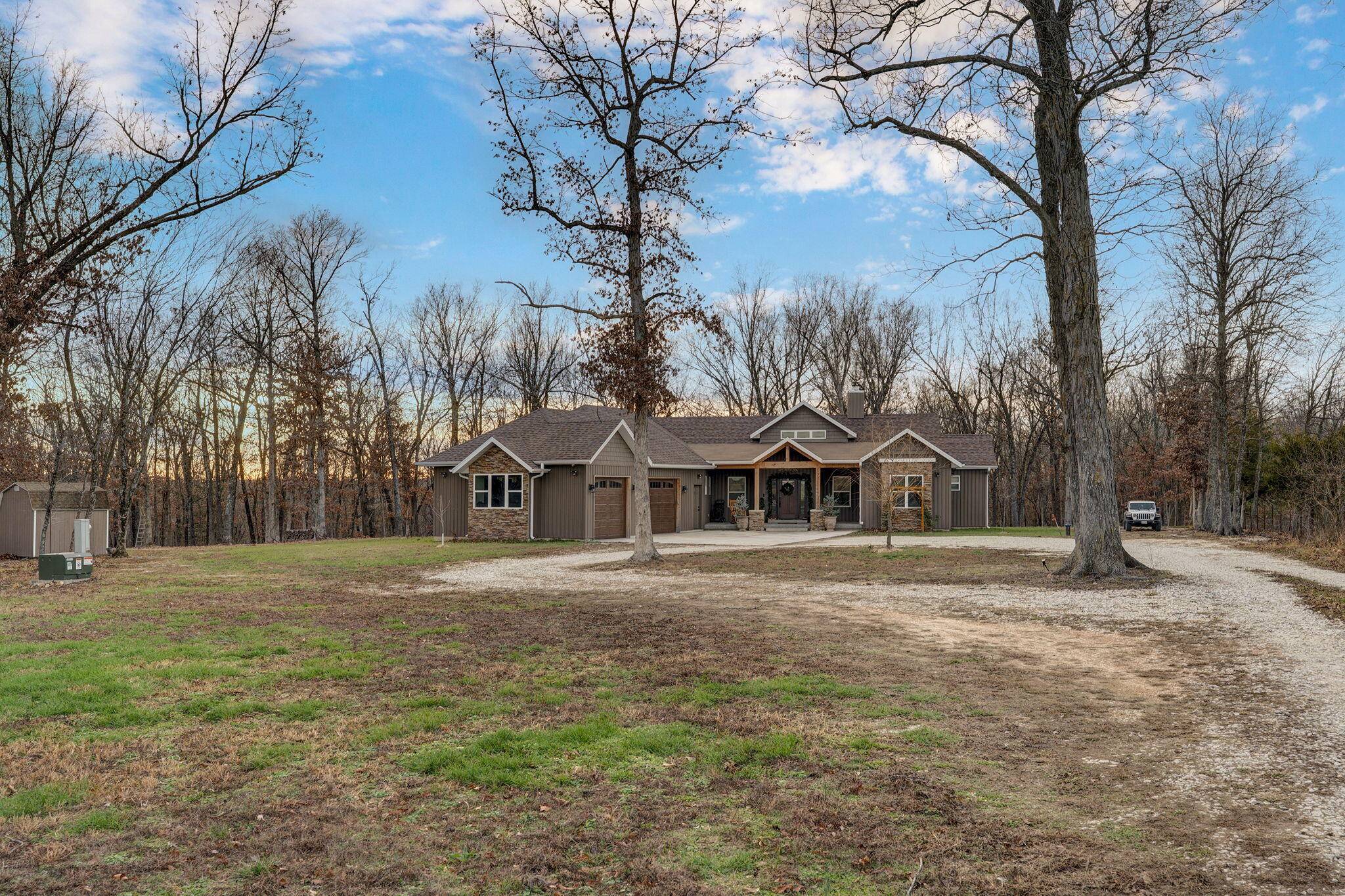 3294 W Farm Road 2, Brighton, MO 65617