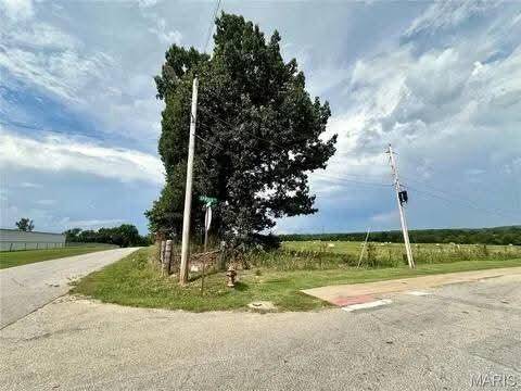 000 Airport & Spruce, Houston, MO 65483