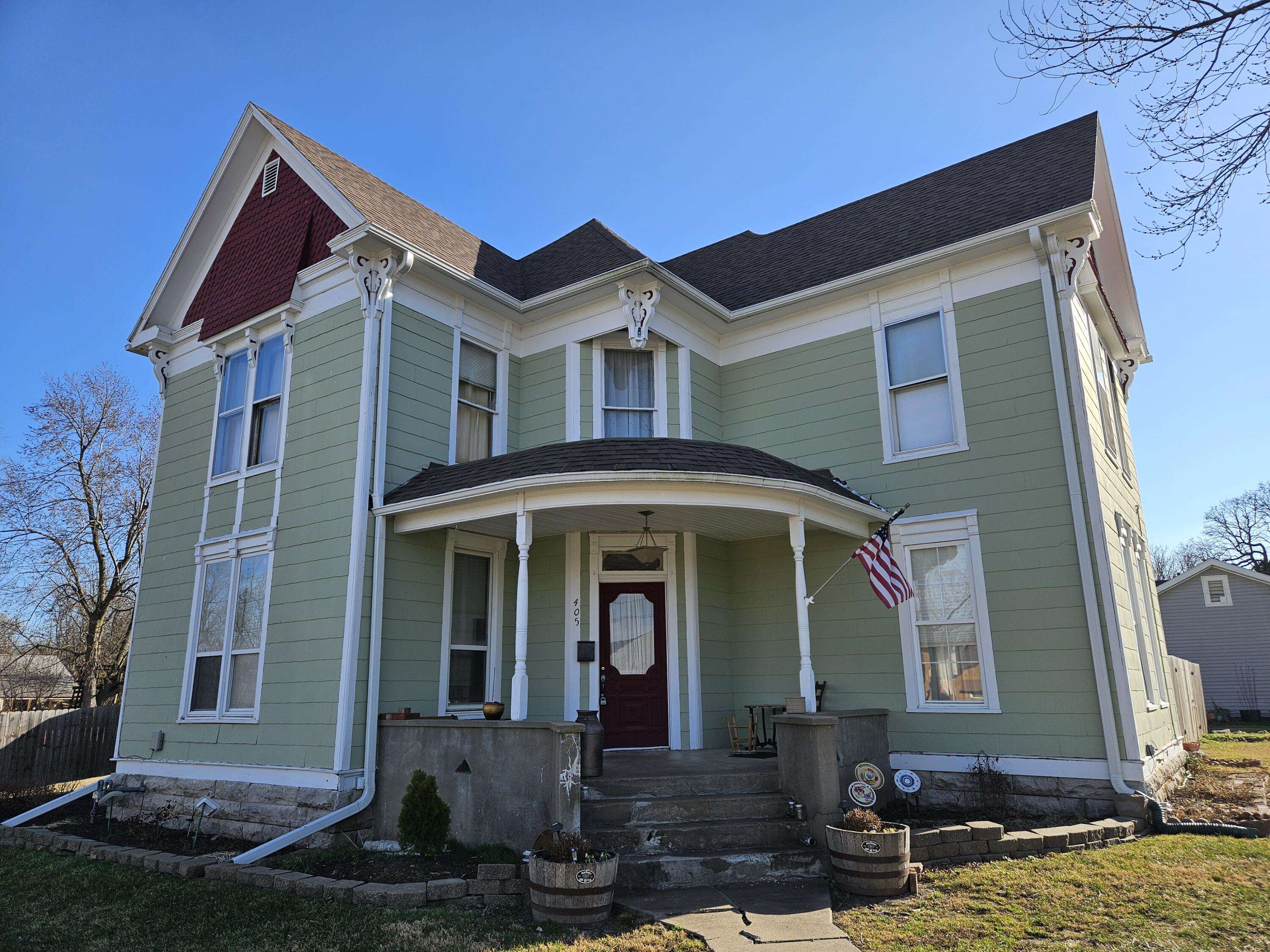 405 College ST, Mt Vernon, MO 65712
