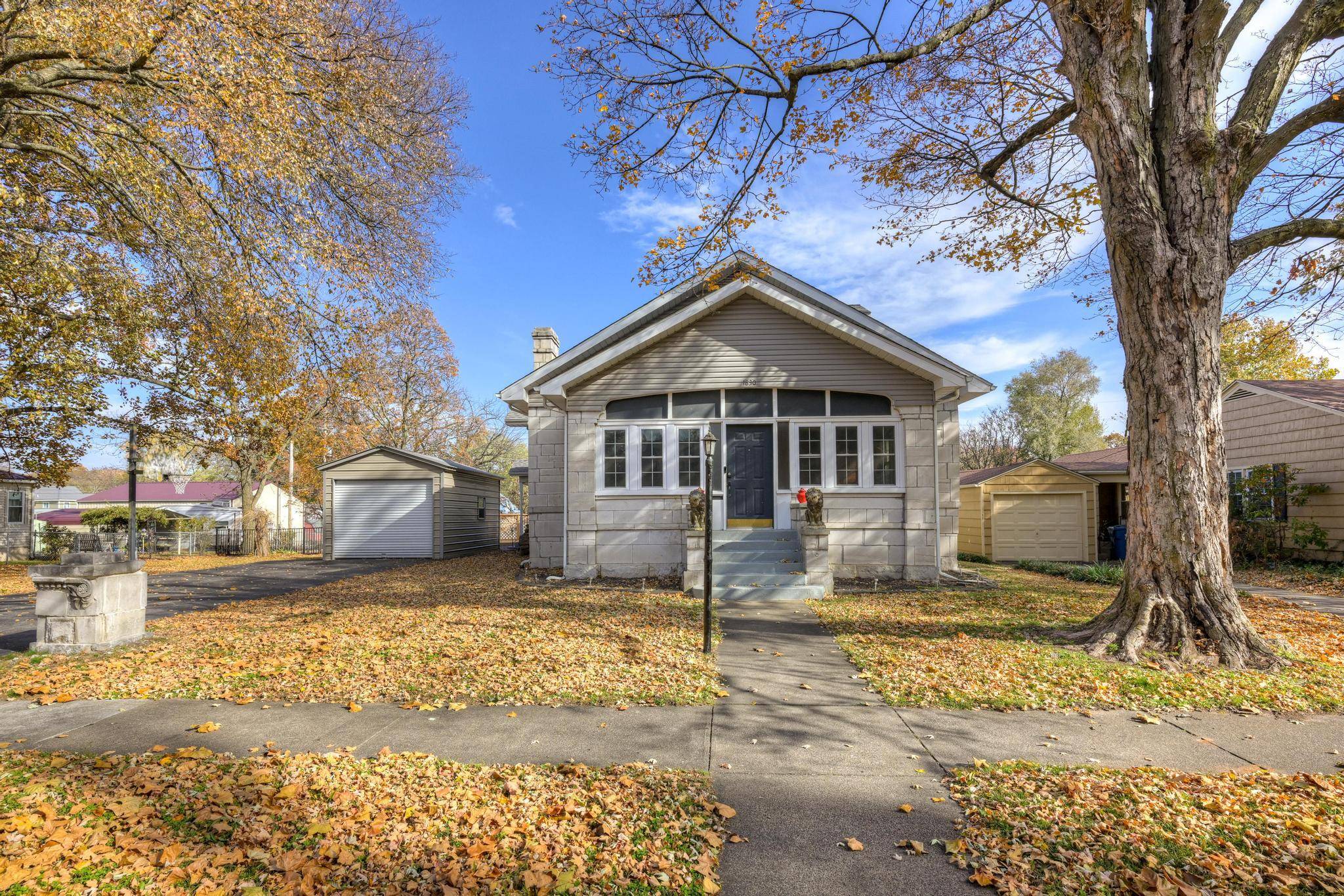 1830 S Maple ST, Carthage, MO 64836