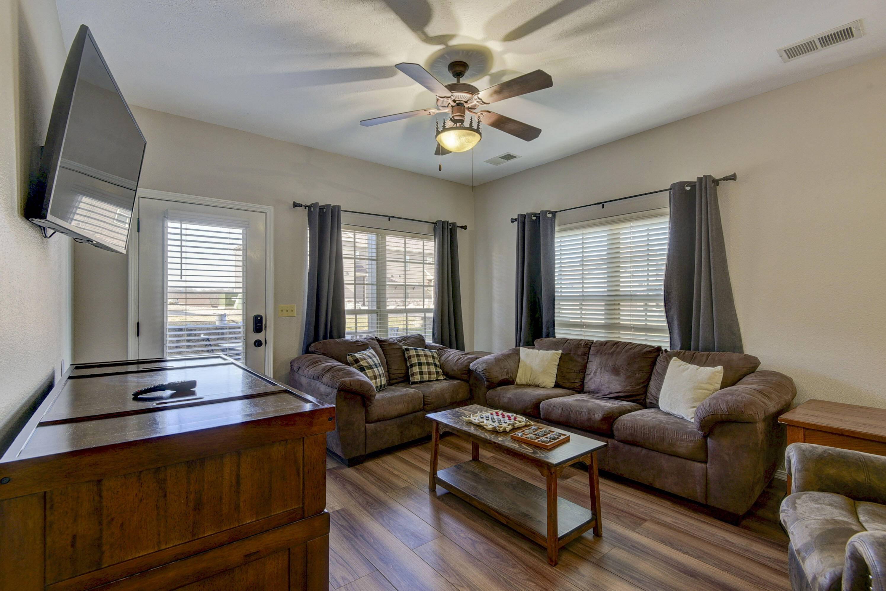 9 Bermuda DR #2, Branson West, MO 65737