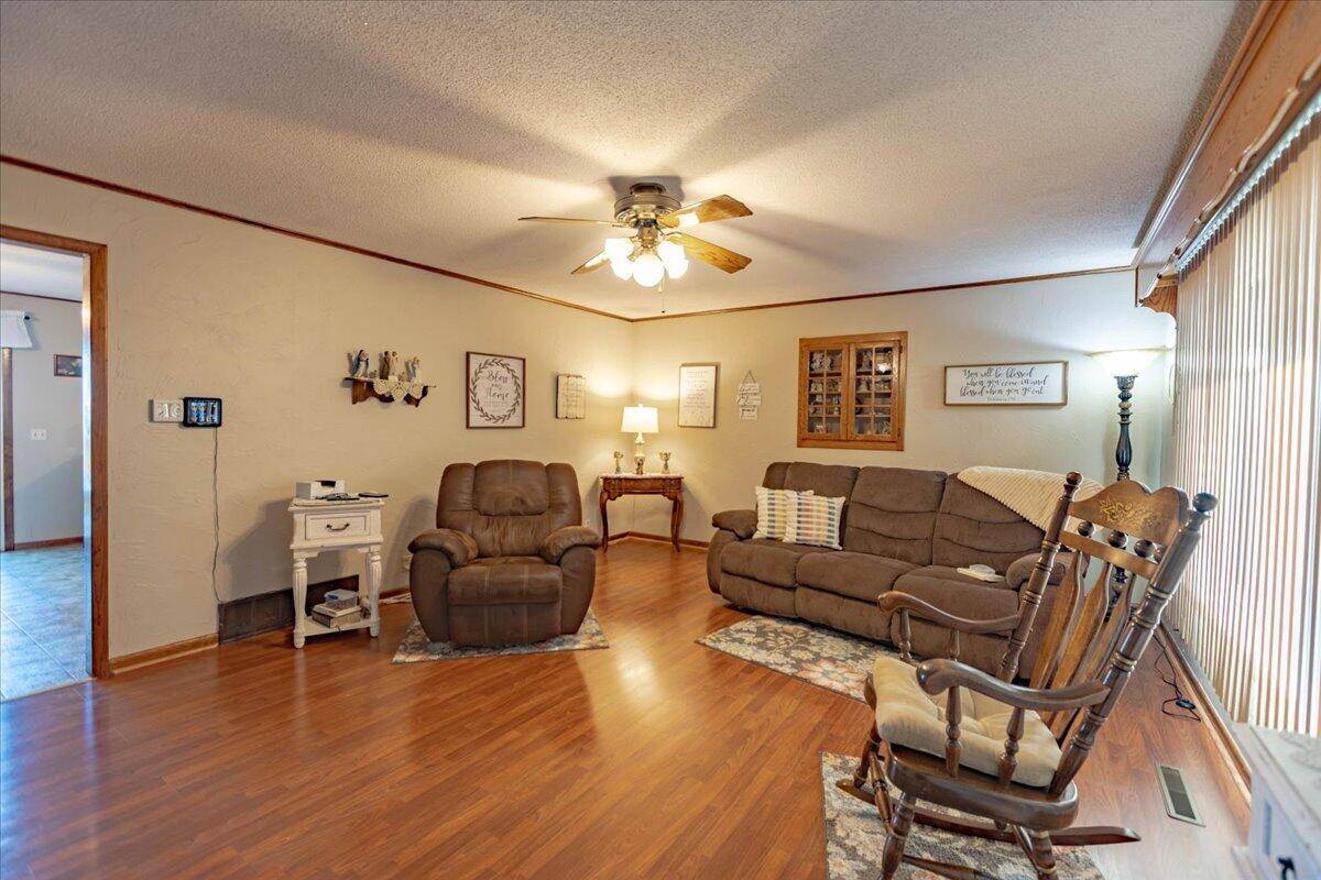 9974 Highway 17, Success, MO 65570