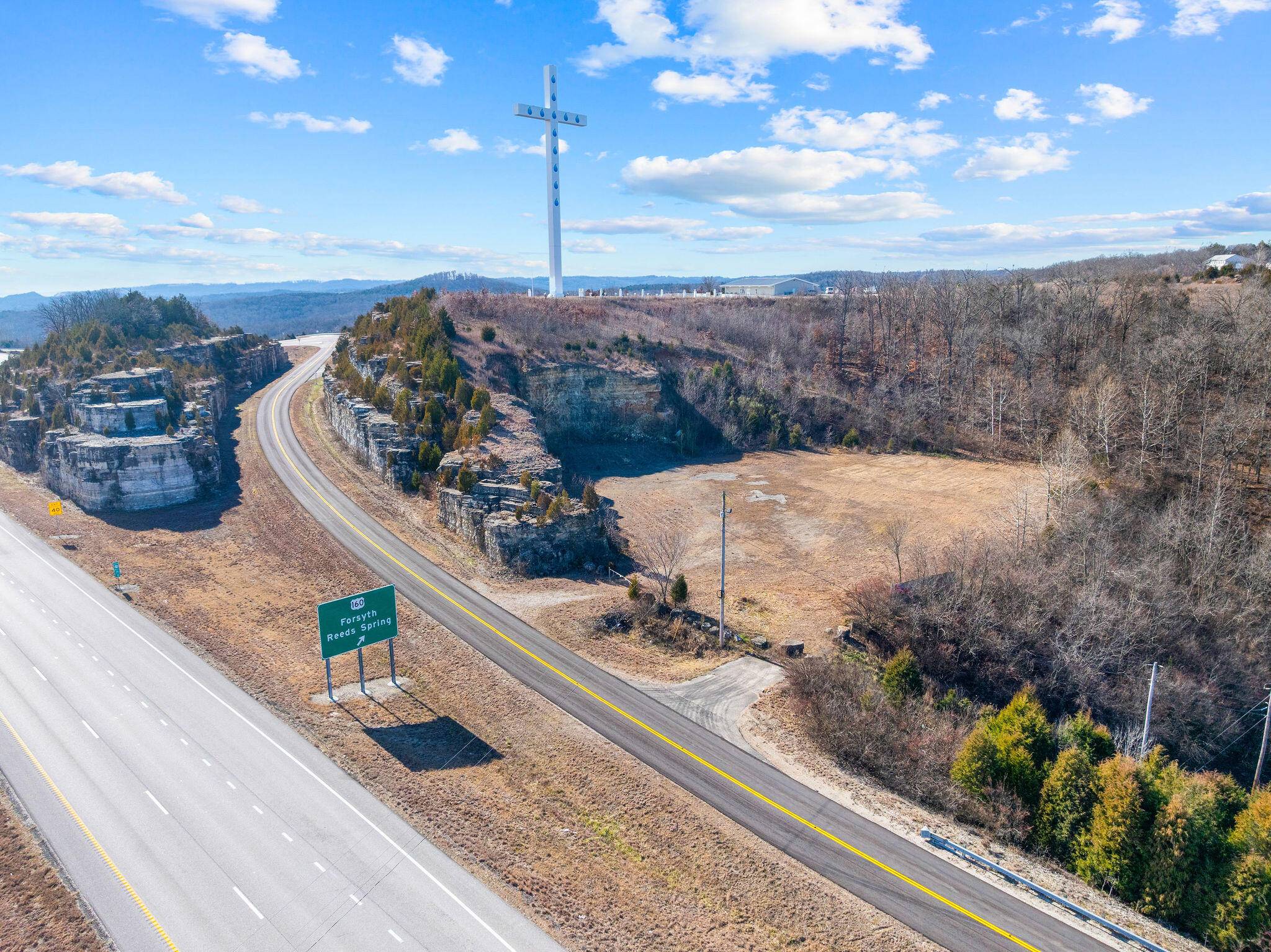 6041 N Us Highway 65, Walnut Shade, MO 65771