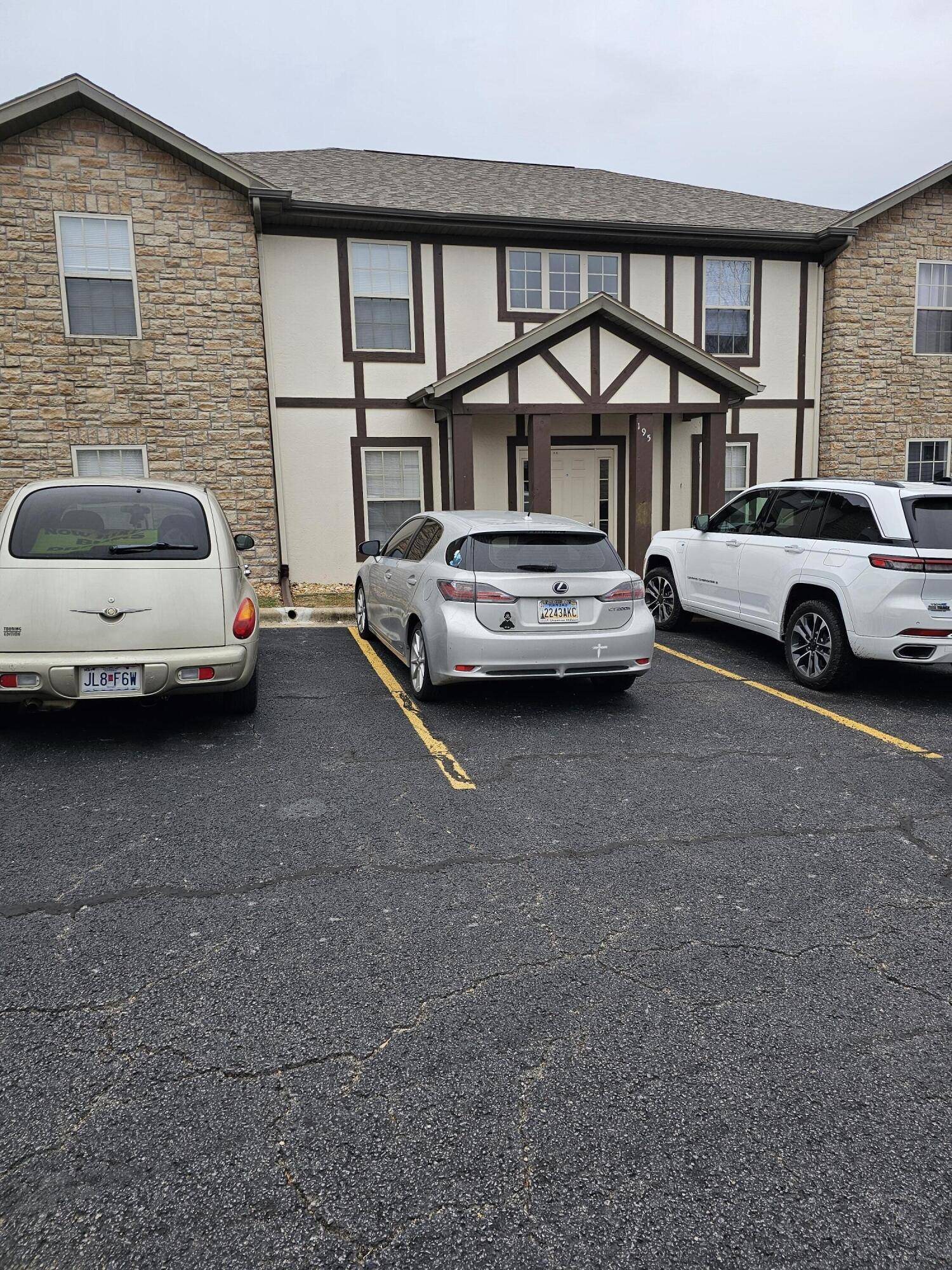 195 Toni LN #3 (C), Branson, MO 65616