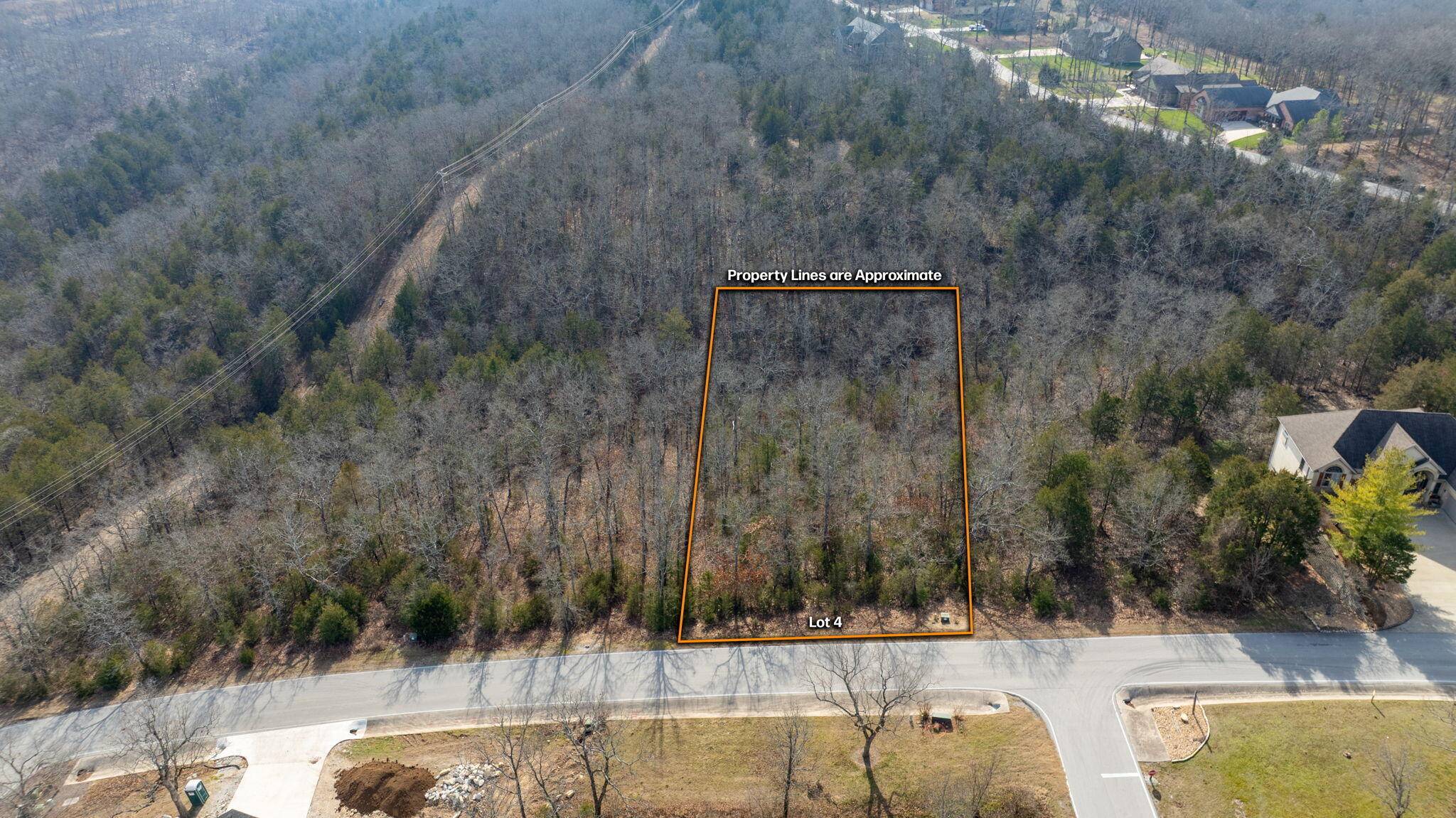 #4 Fox Hollow RD, Branson West, MO 65737