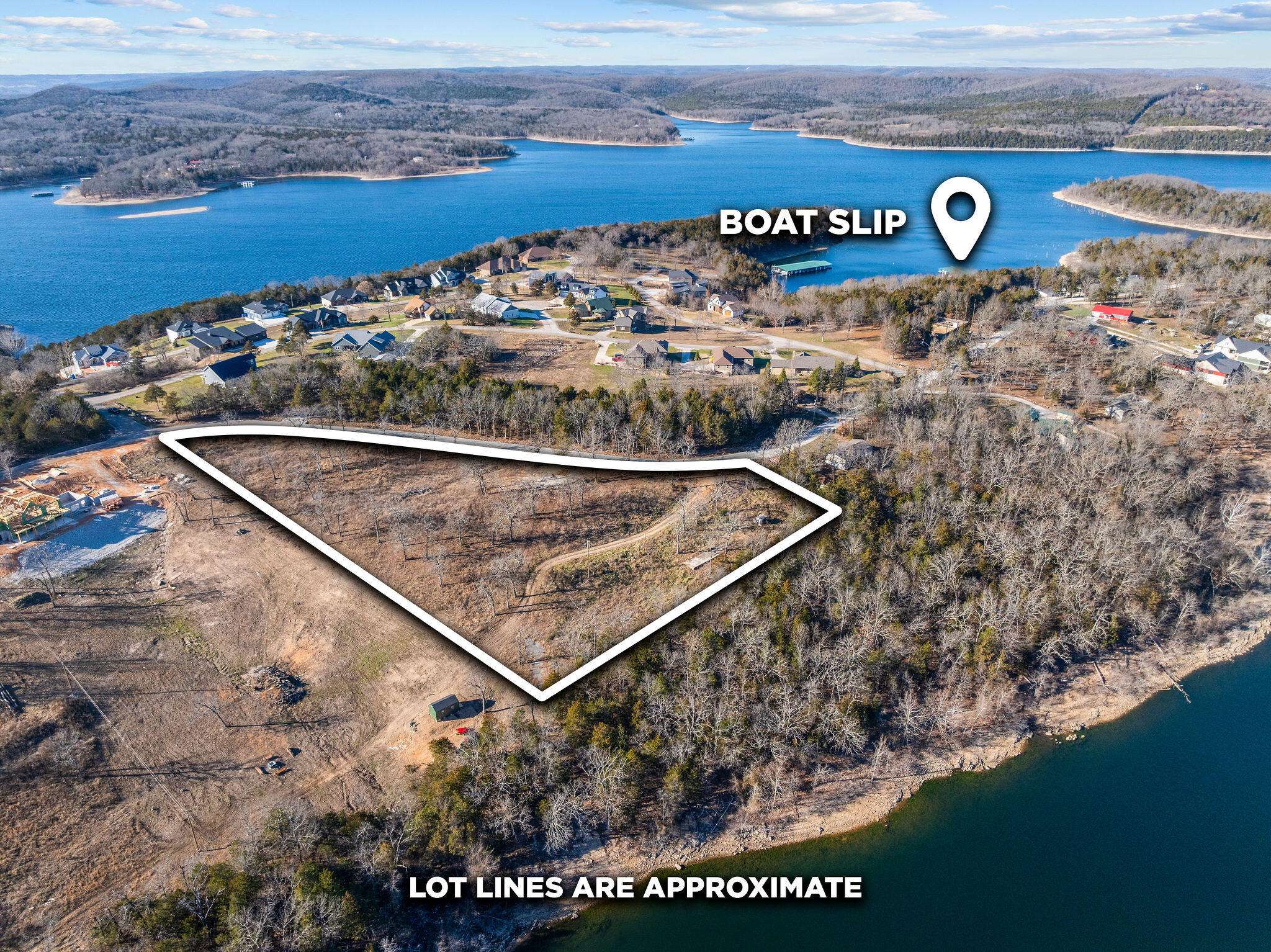 2416 Bread Tray Mountain RD, Lampe, MO 65681