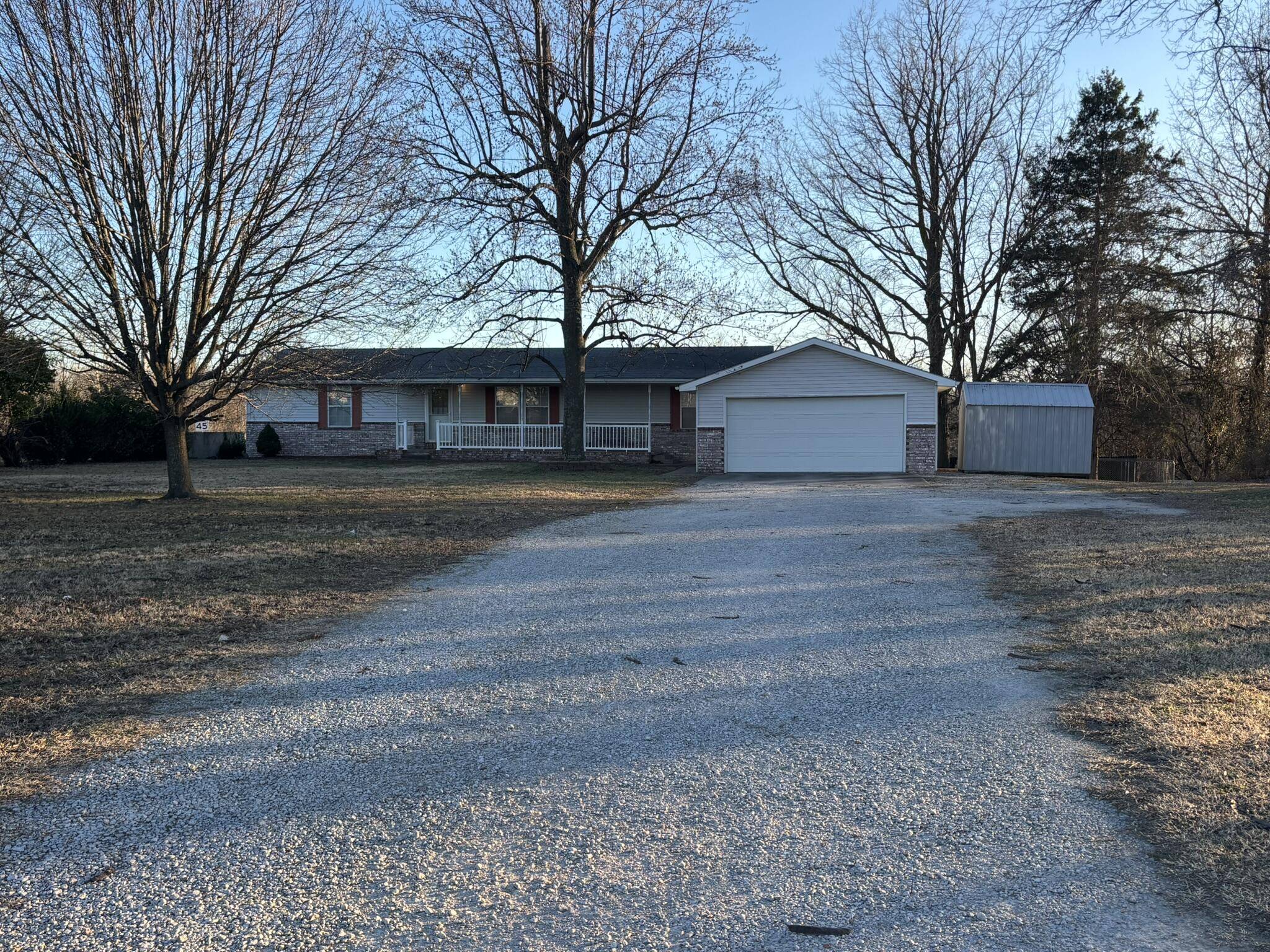4130 E Zora ST, Webb City, MO 64870