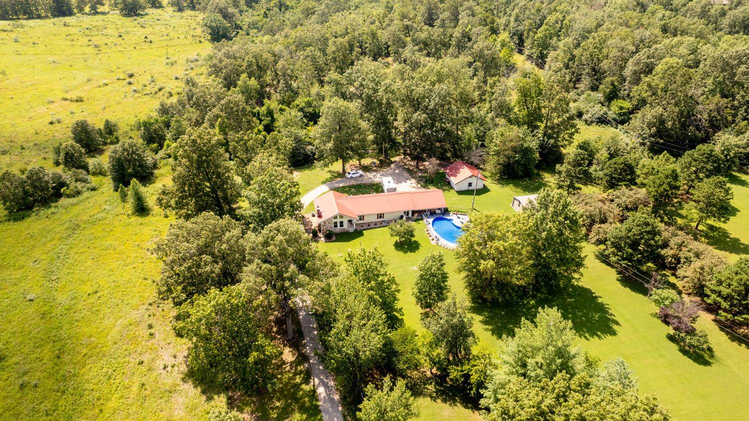 749 State Highway Hh, Alton, MO 65606
