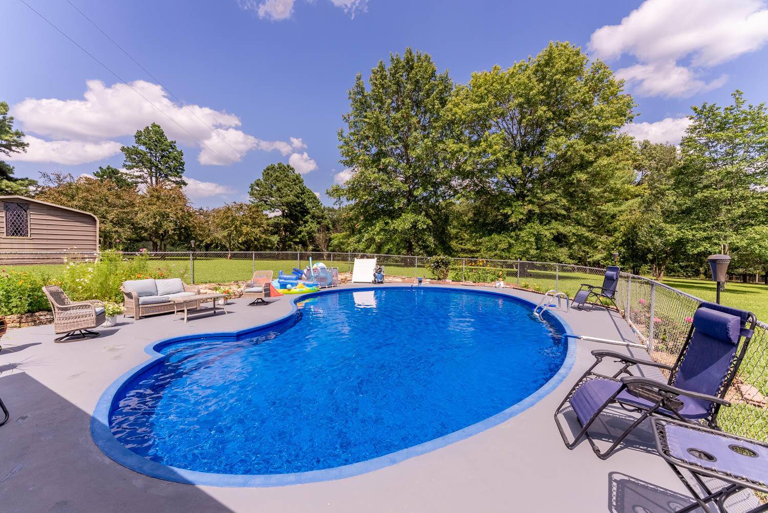 749 State Highway Hh, Alton, MO 65606