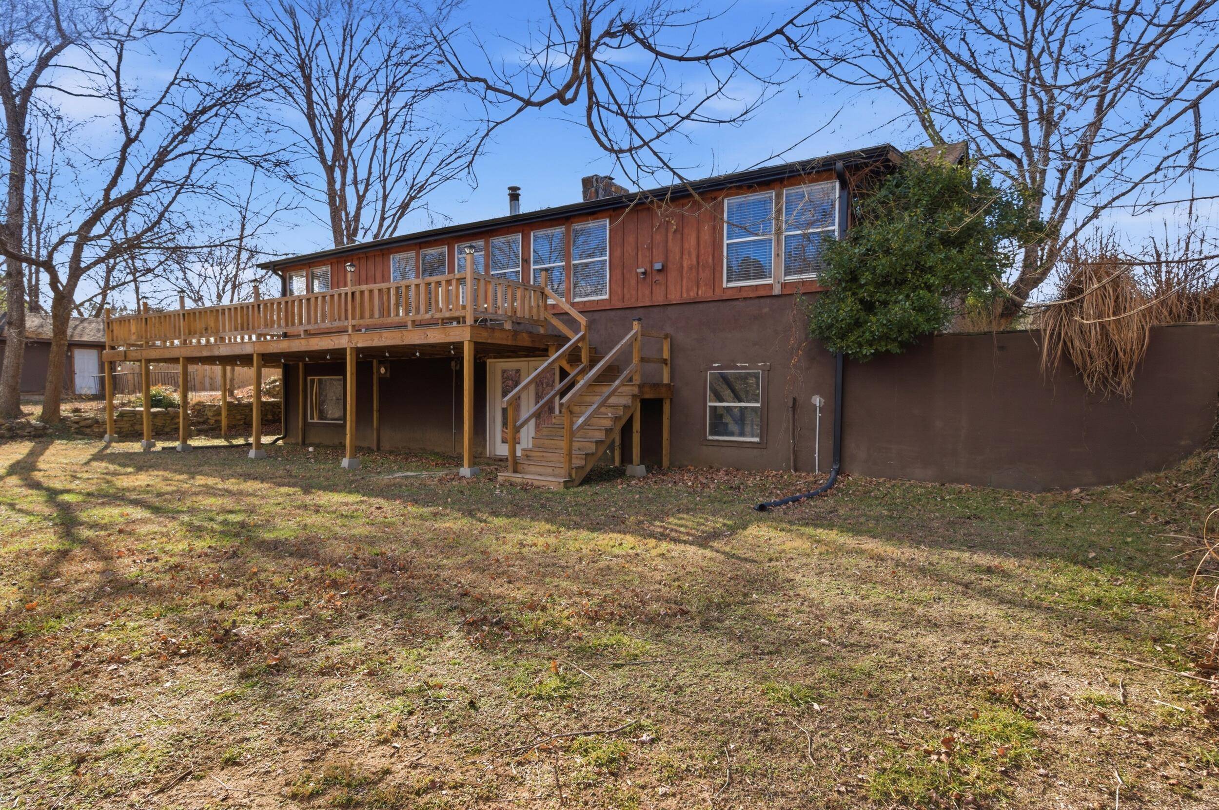 1288 County Road 334, Tecumseh, MO 65760