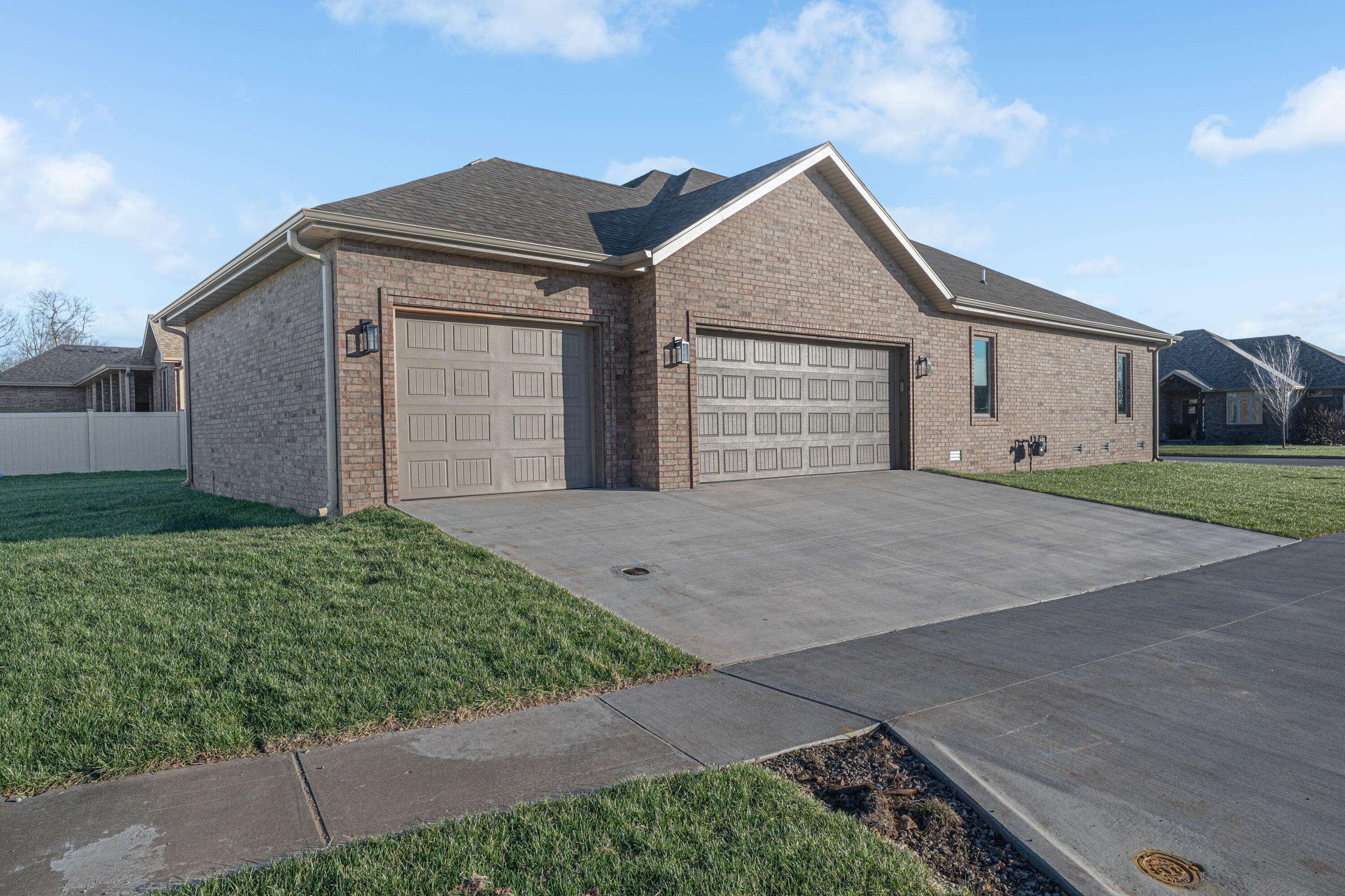 3579 W Cherokee ST, Springfield, MO 65807