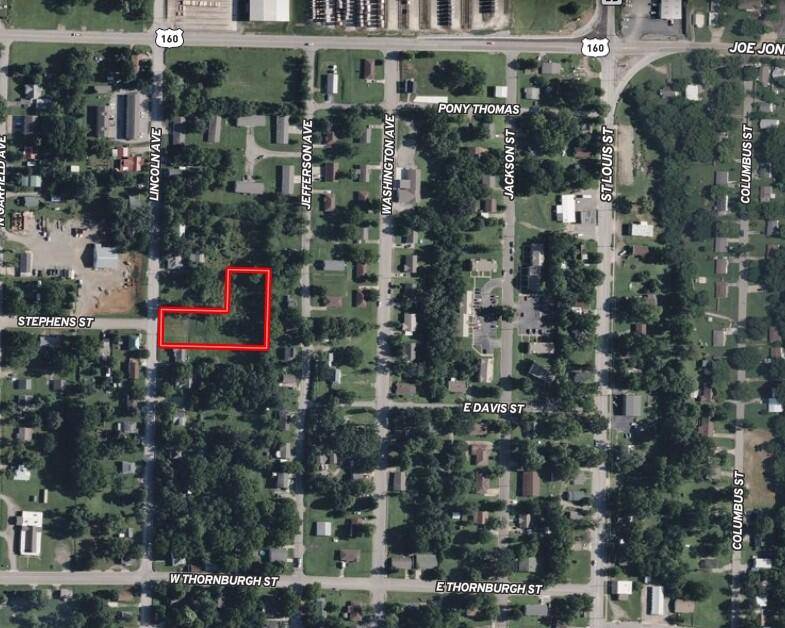1058 Lincoln AVE, West Plains, MO 65775