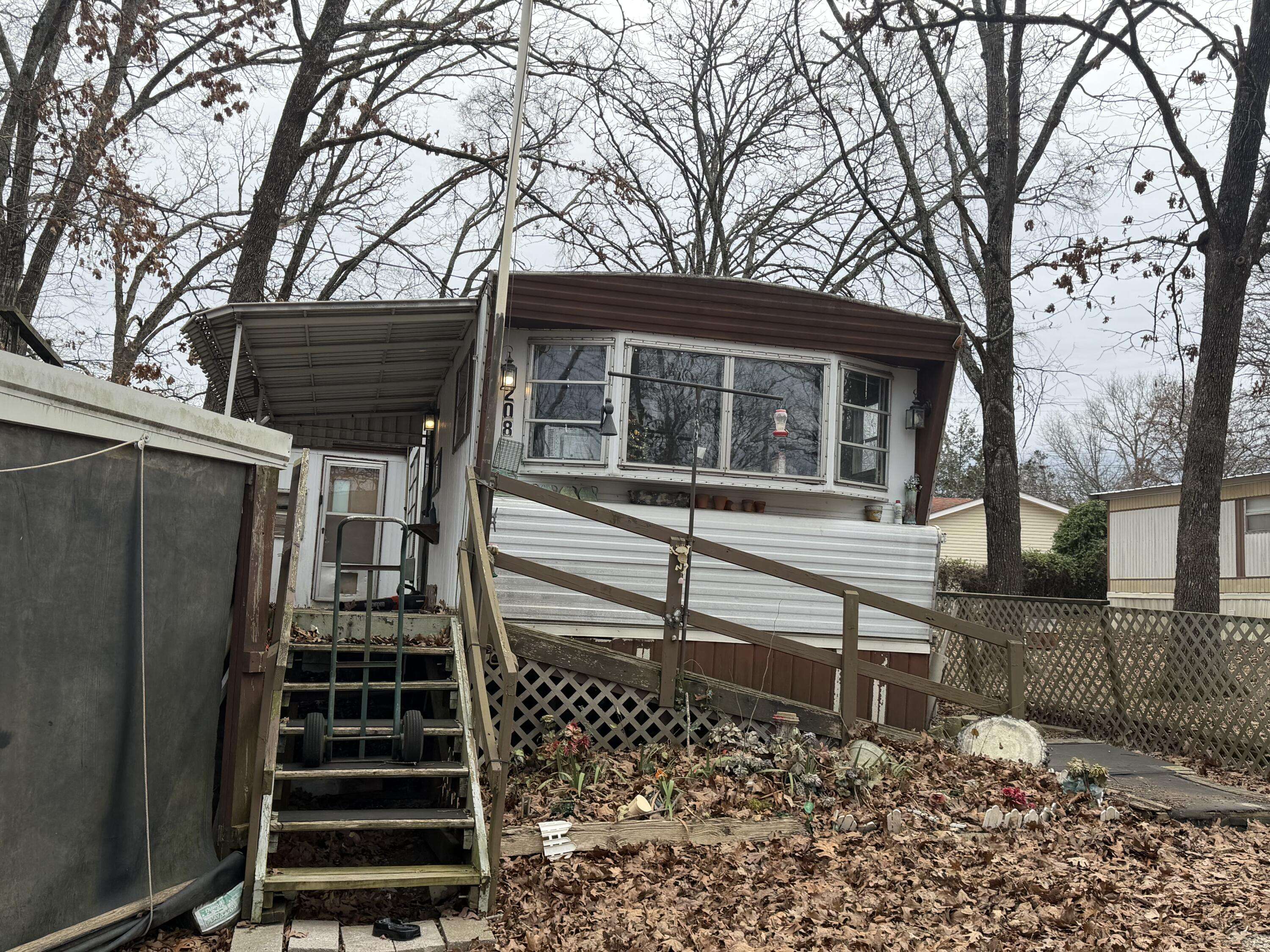 208 Beaver RD, Branson, MO 65616