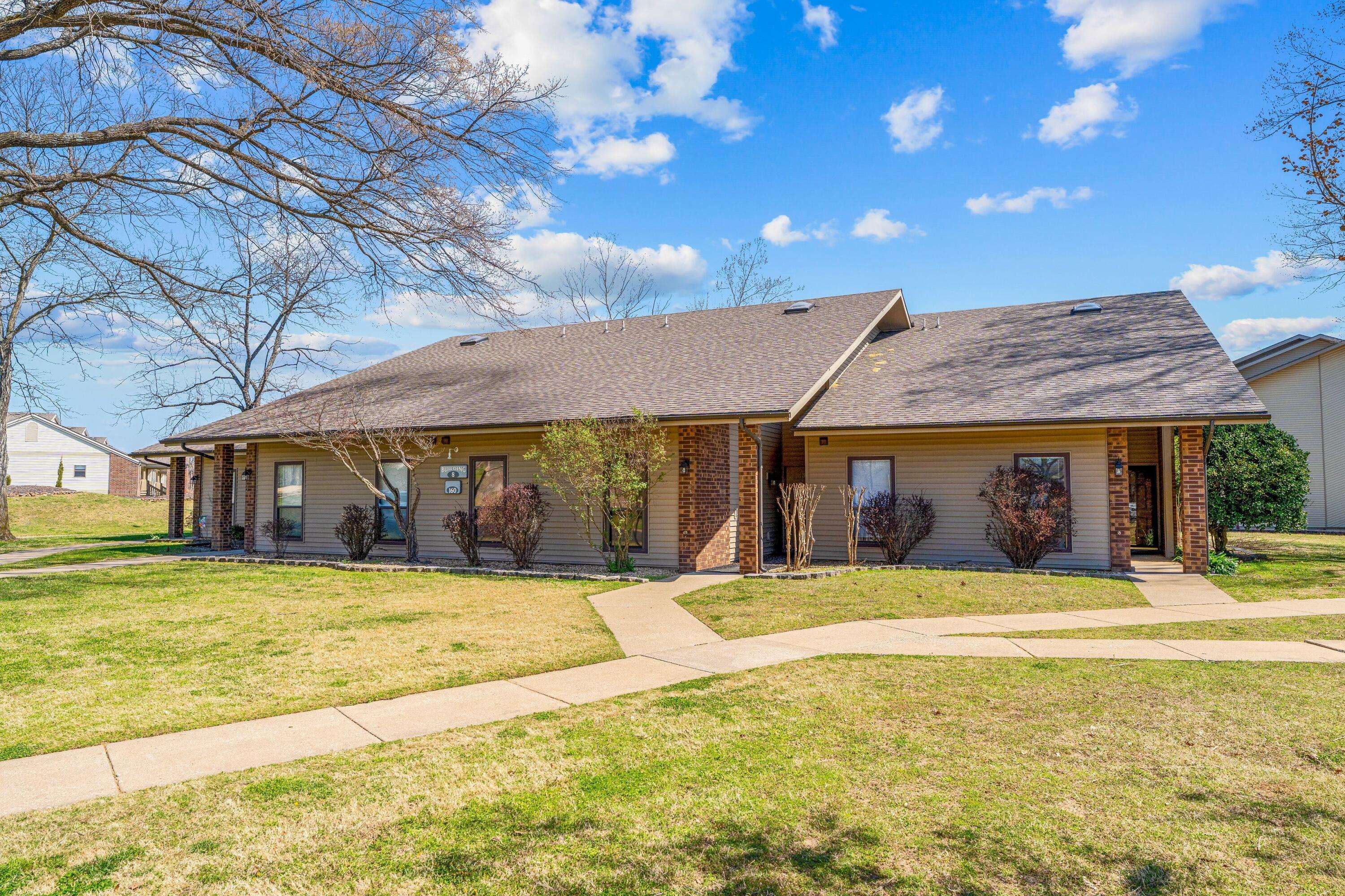 160 Mulligan LN #3, Branson, MO 65616