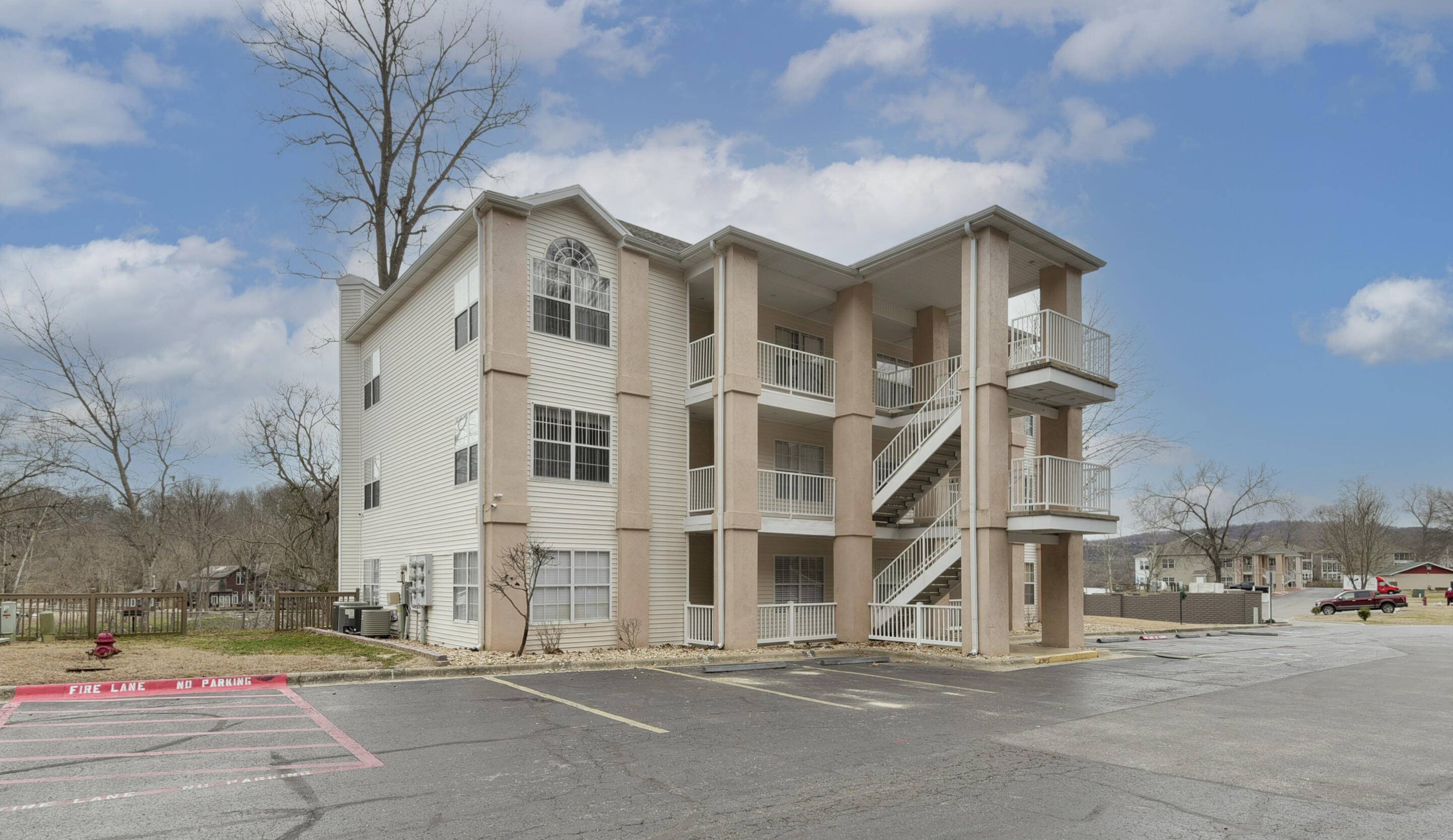 77 Anglers Pointe DR #3, Branson, MO 65616